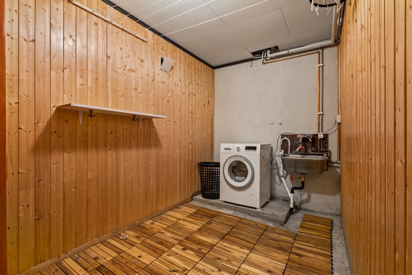 Vaskerom Galleribilde