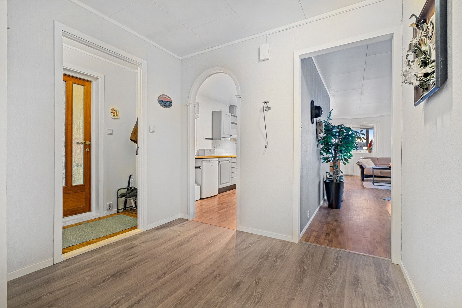 Entre og gang i 1. etasje Galleribilde