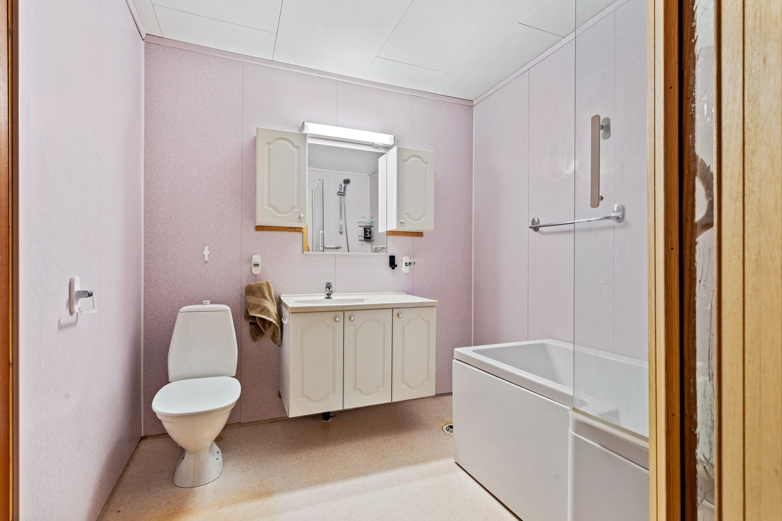 Bad i underetasjen Galleribilde