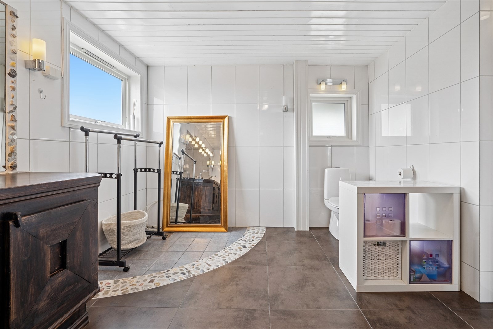 Badet er tilrettelagt for badekar. Galleribilde