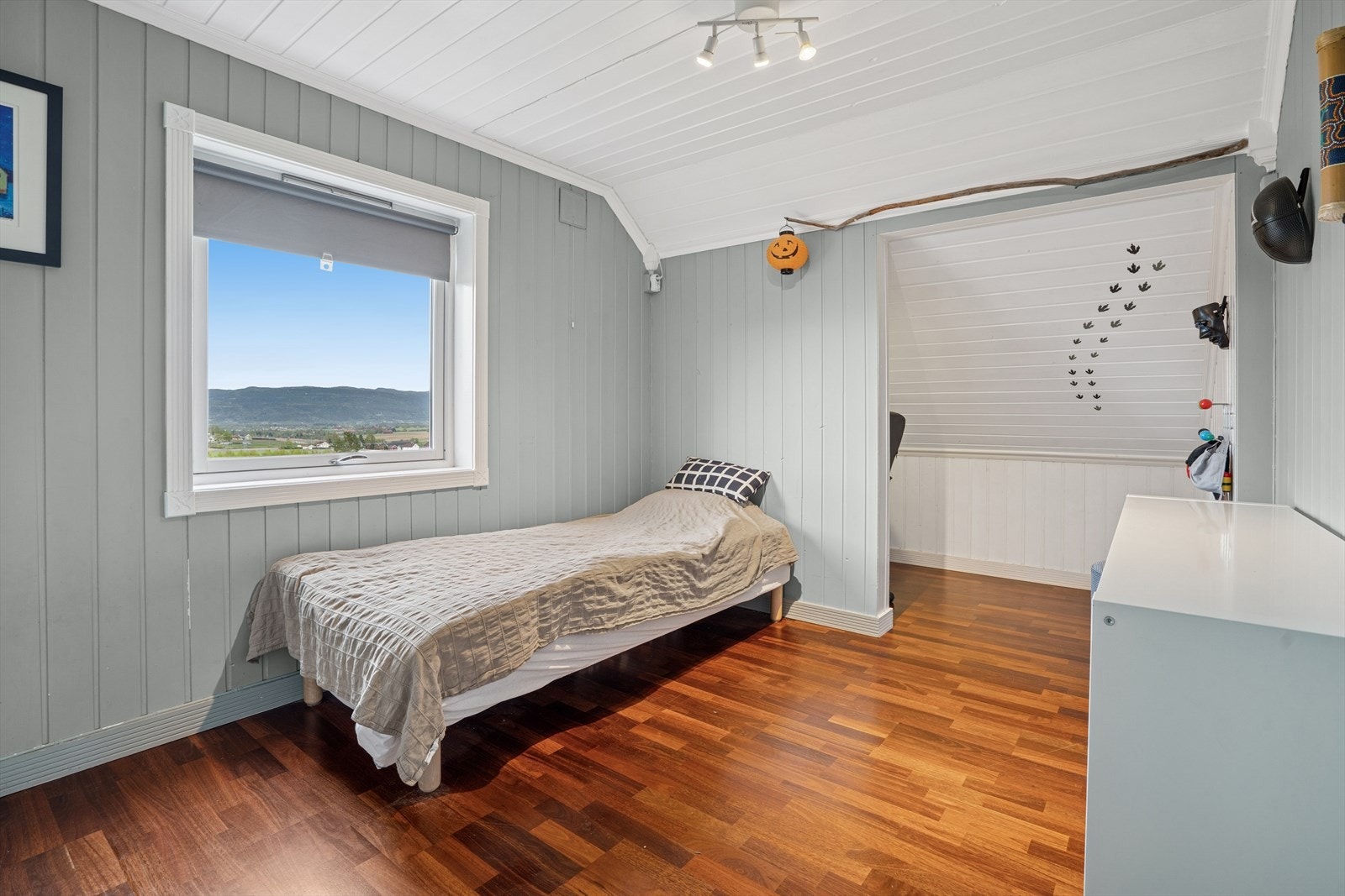 Soverom 3 i delikate farger. Galleribilde