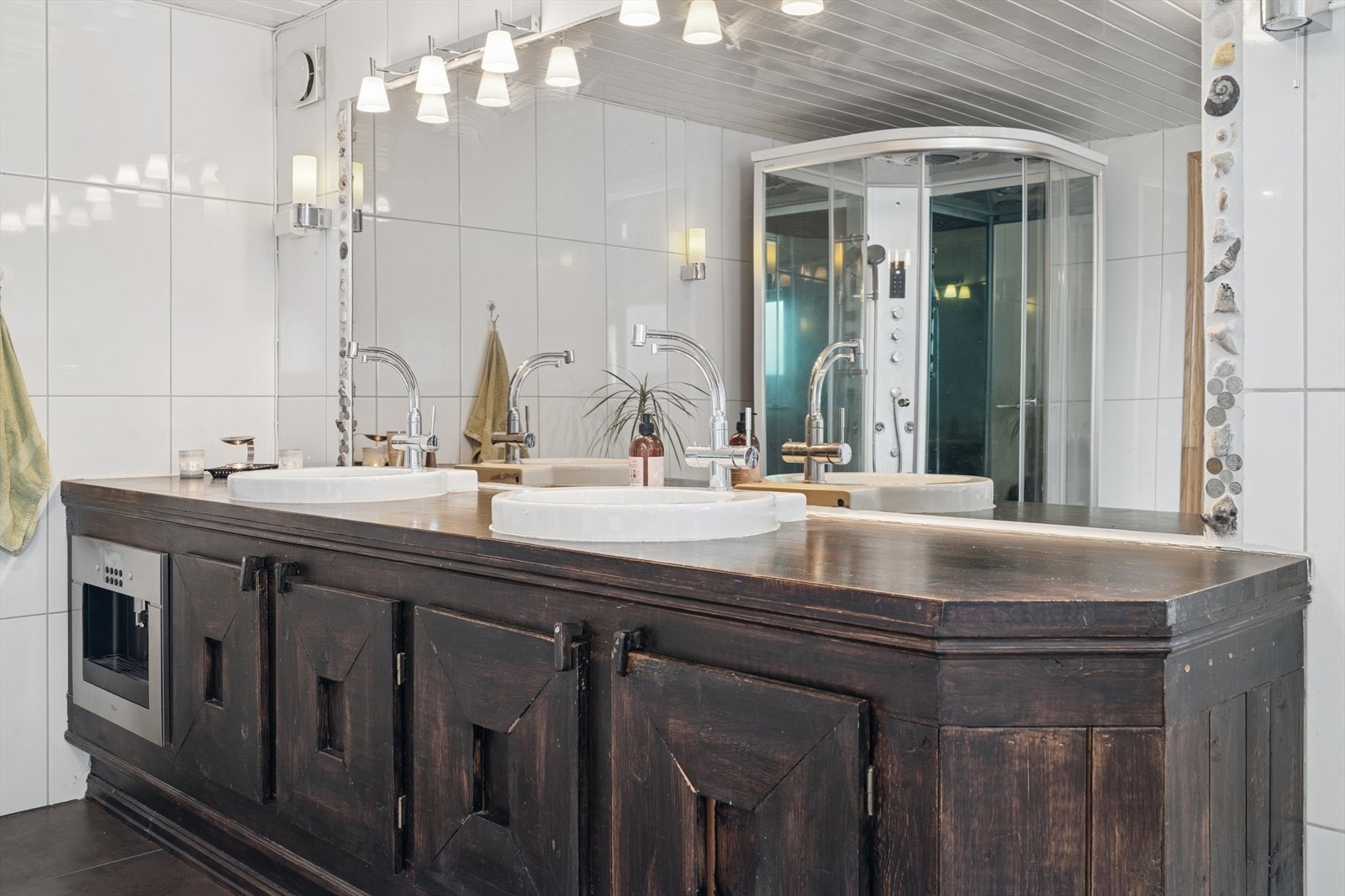 Baderommet har god størrelse, ypperlig for en familie. Galleribilde