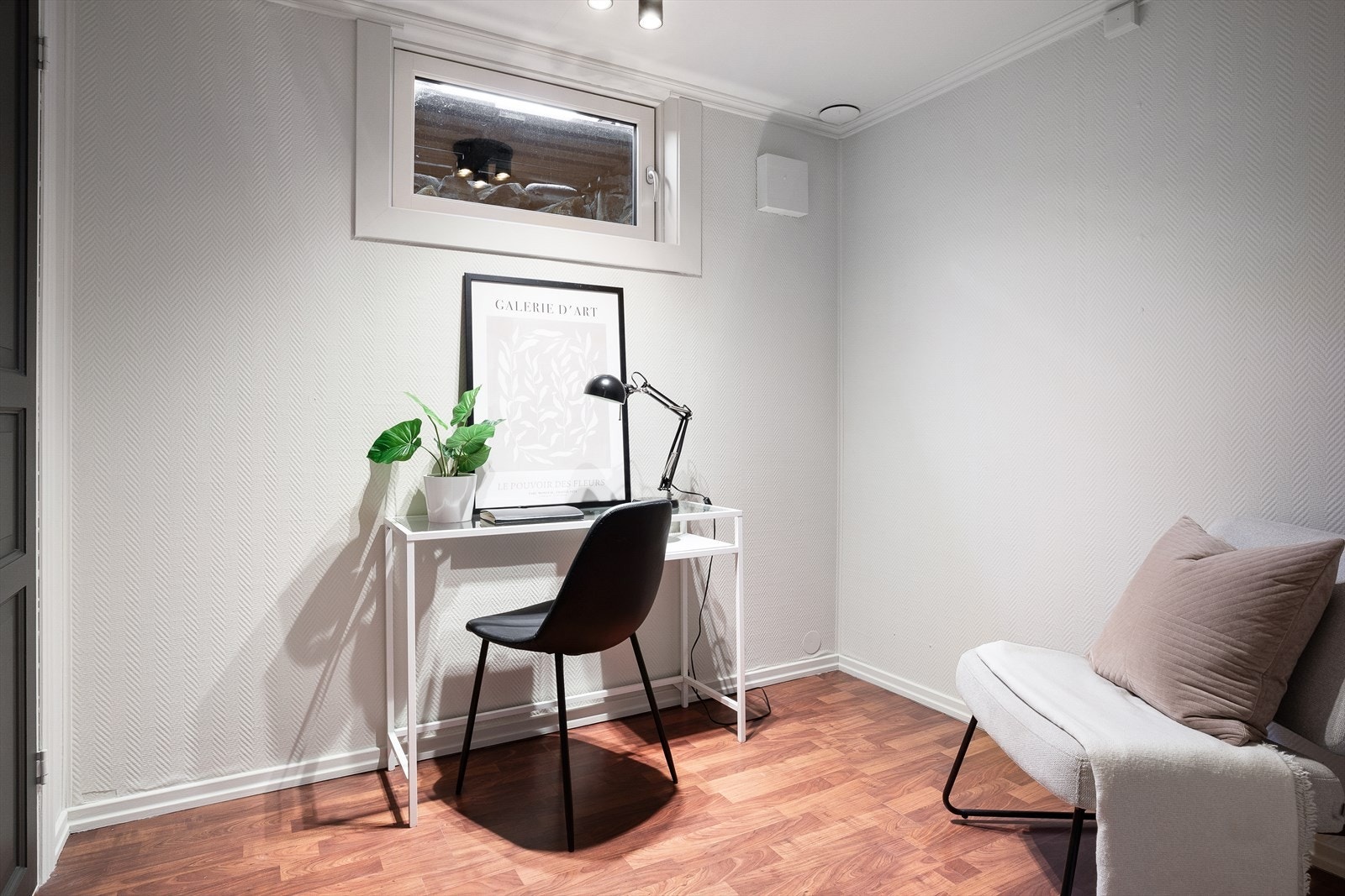 Innredet rom. Ikke godkjent for varig opphold. Galleribilde