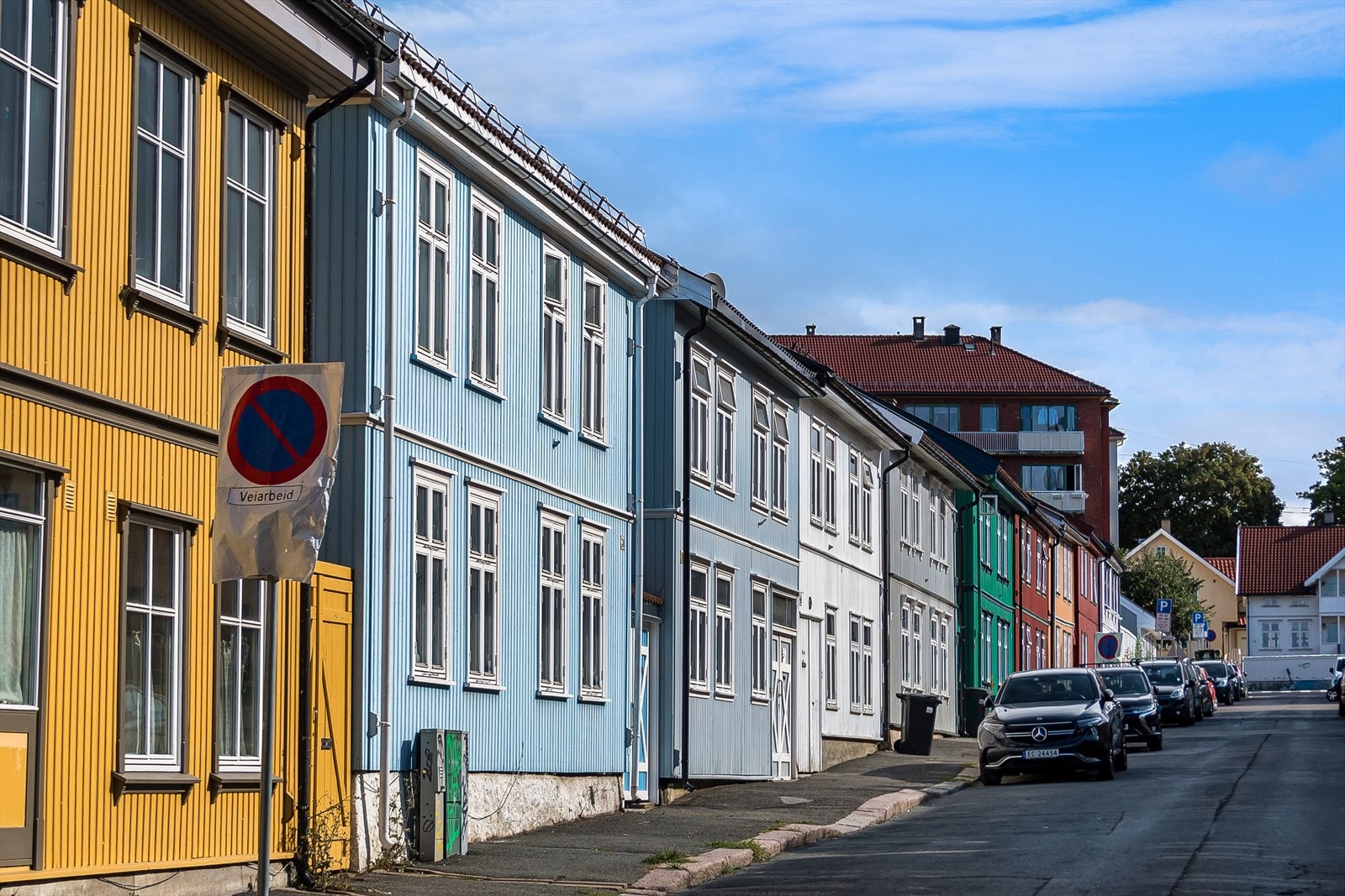 Nærområdet. Vålerenga er kjent for sine sjarmerende trehus og fargerike gater. Galleribilde