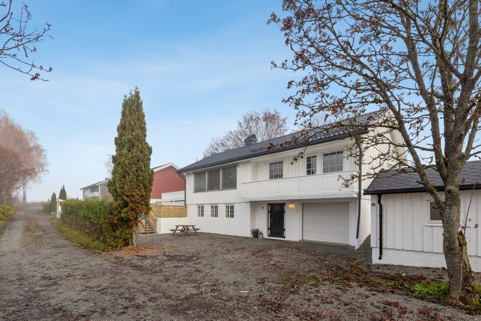 Tomten er flat og lettstelt med enkel adkomst. Galleribilde