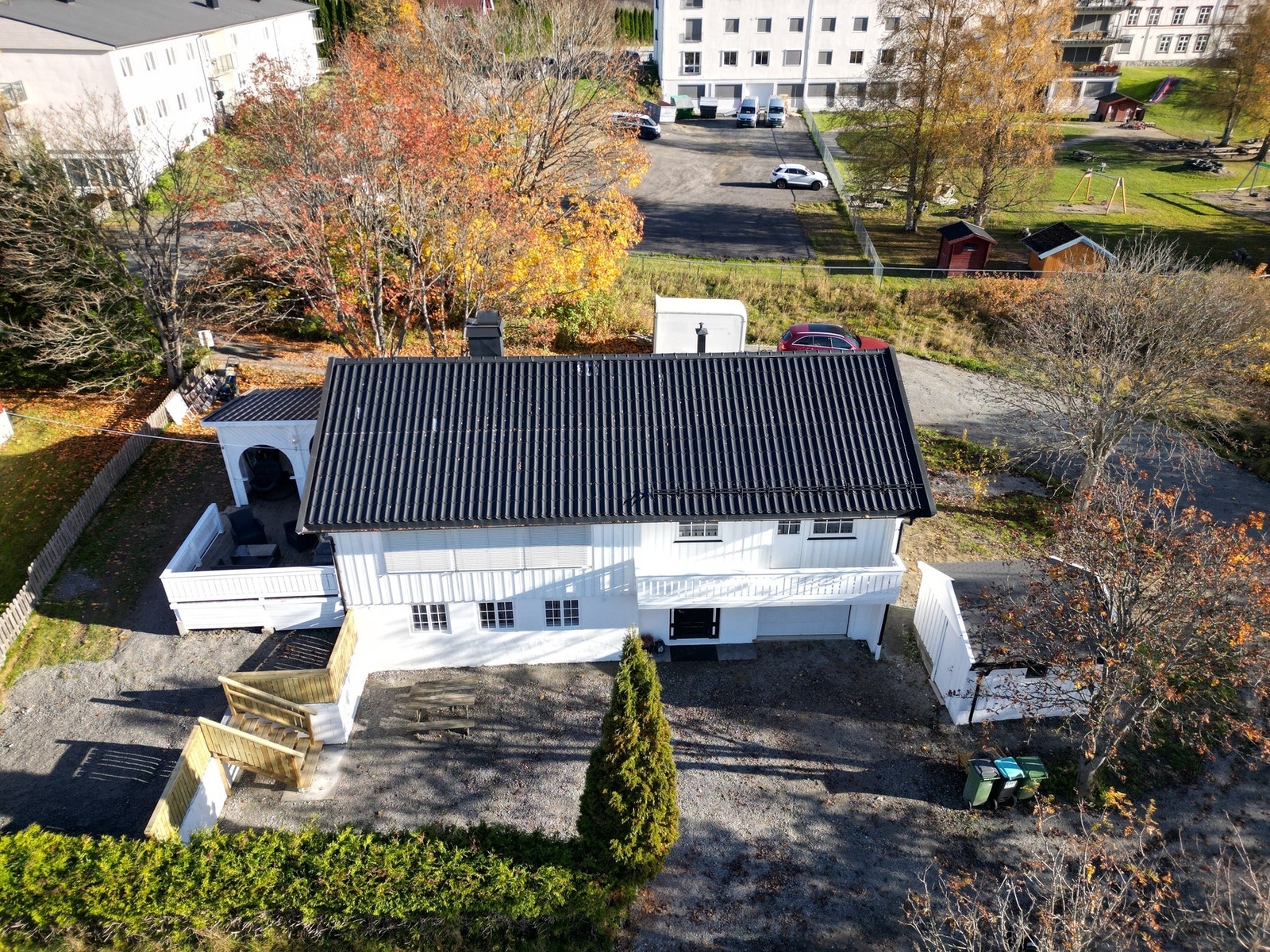 Her bor man i et trygt og familievennlig miljø med nærhet til både natur og nødvendige servicetilbud. Galleribilde