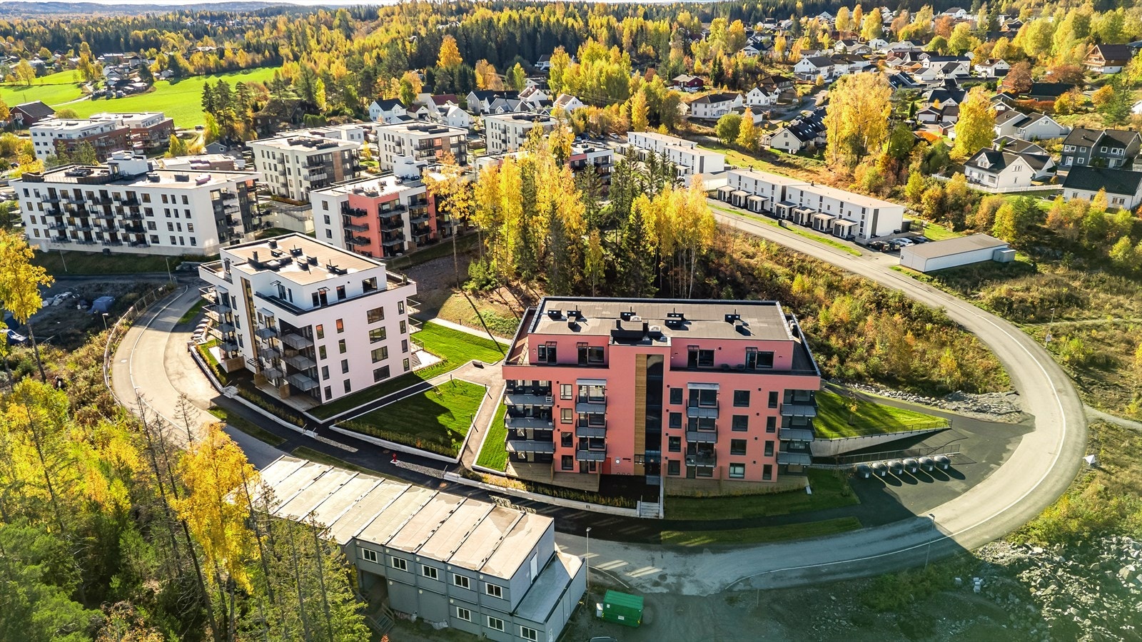 Fra leiligheten er det gangavstand til blant annet Eidsvoll Verk togstasjon og Råholt sentrum. Galleribilde