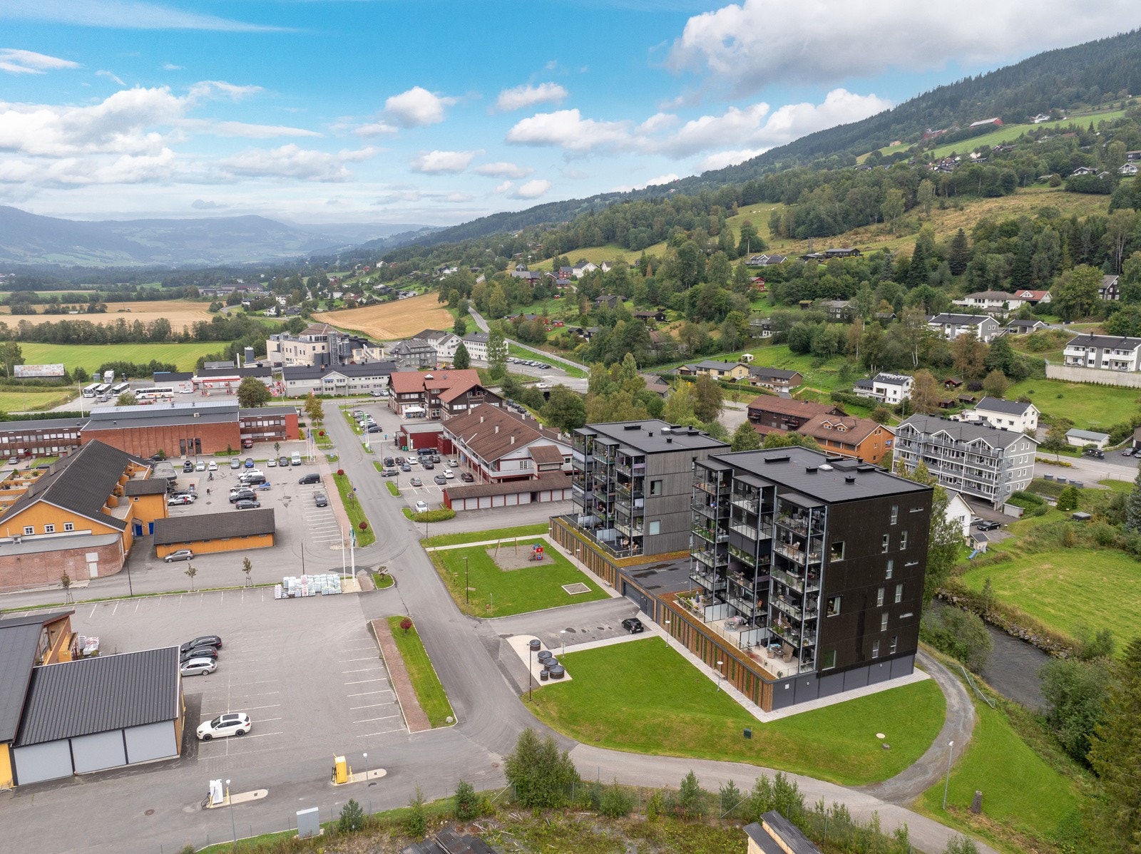 Leiligheten har en meget sentral beliggenhet, rett ved KIWI og Rema1000 Galleribilde