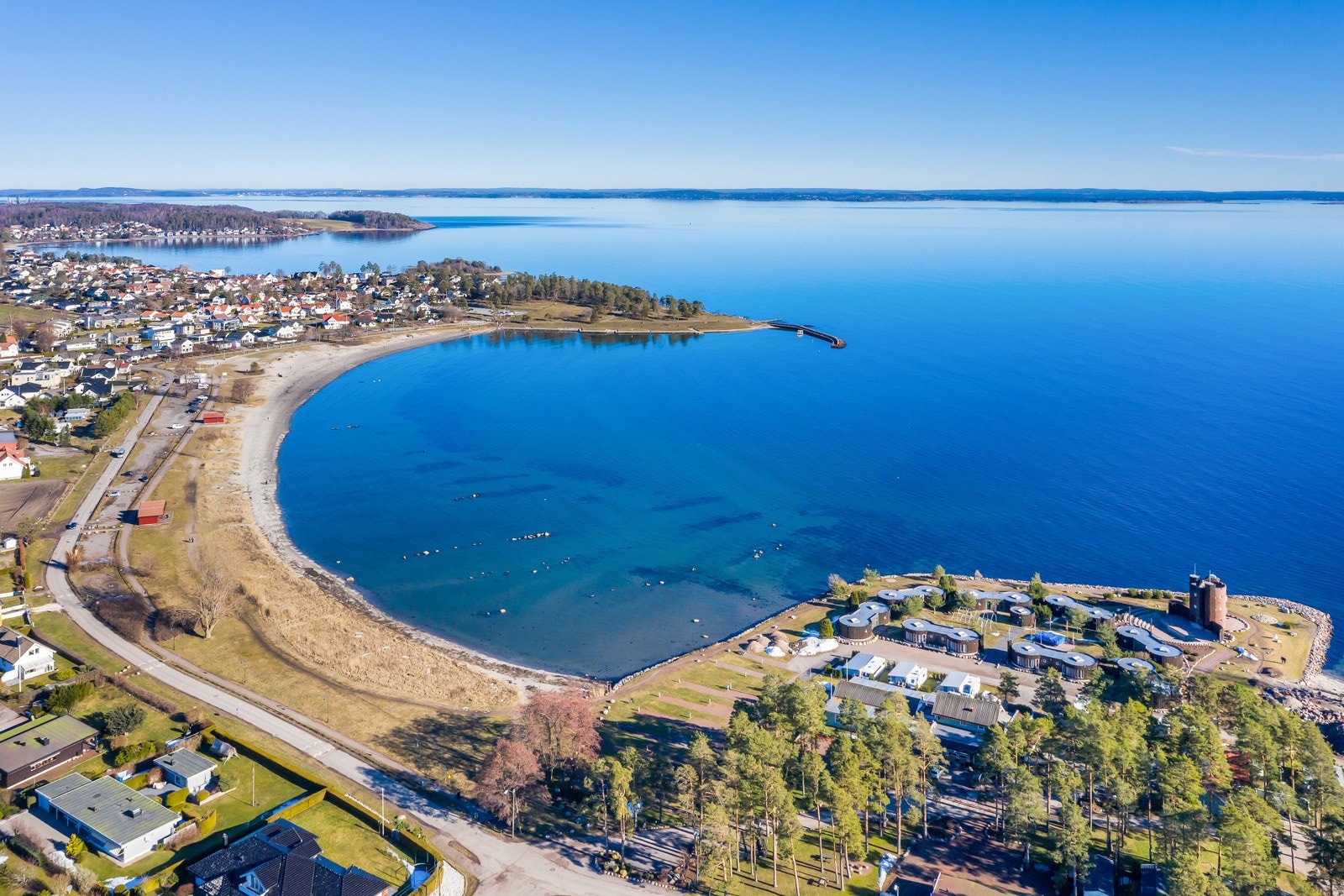 Ringshaugstranda er en kort spasertur unna. Galleribilde