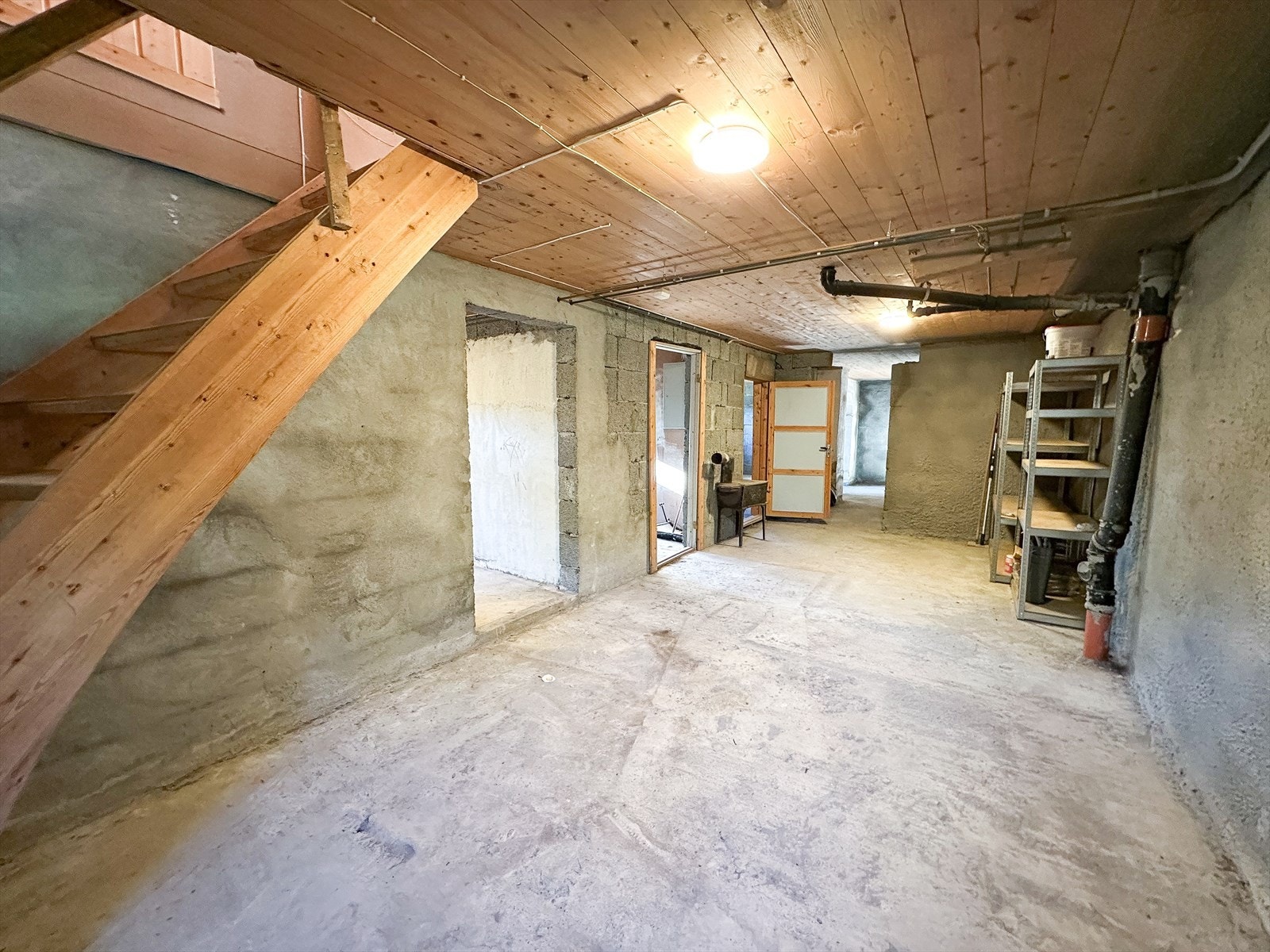 Kjelleretasje med muligheter! Galleribilde