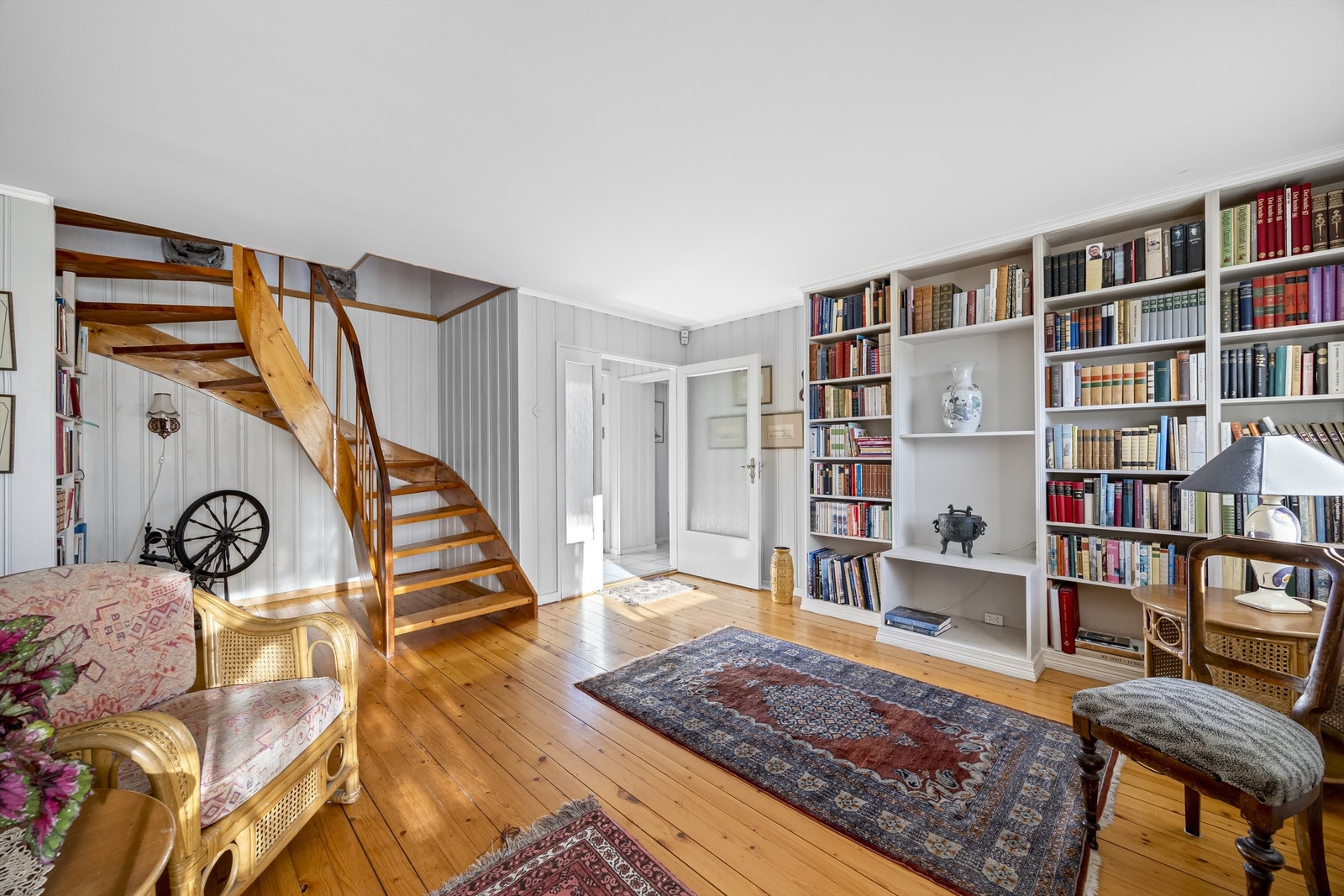 Stor og lys hall 1 etg. Galleribilde