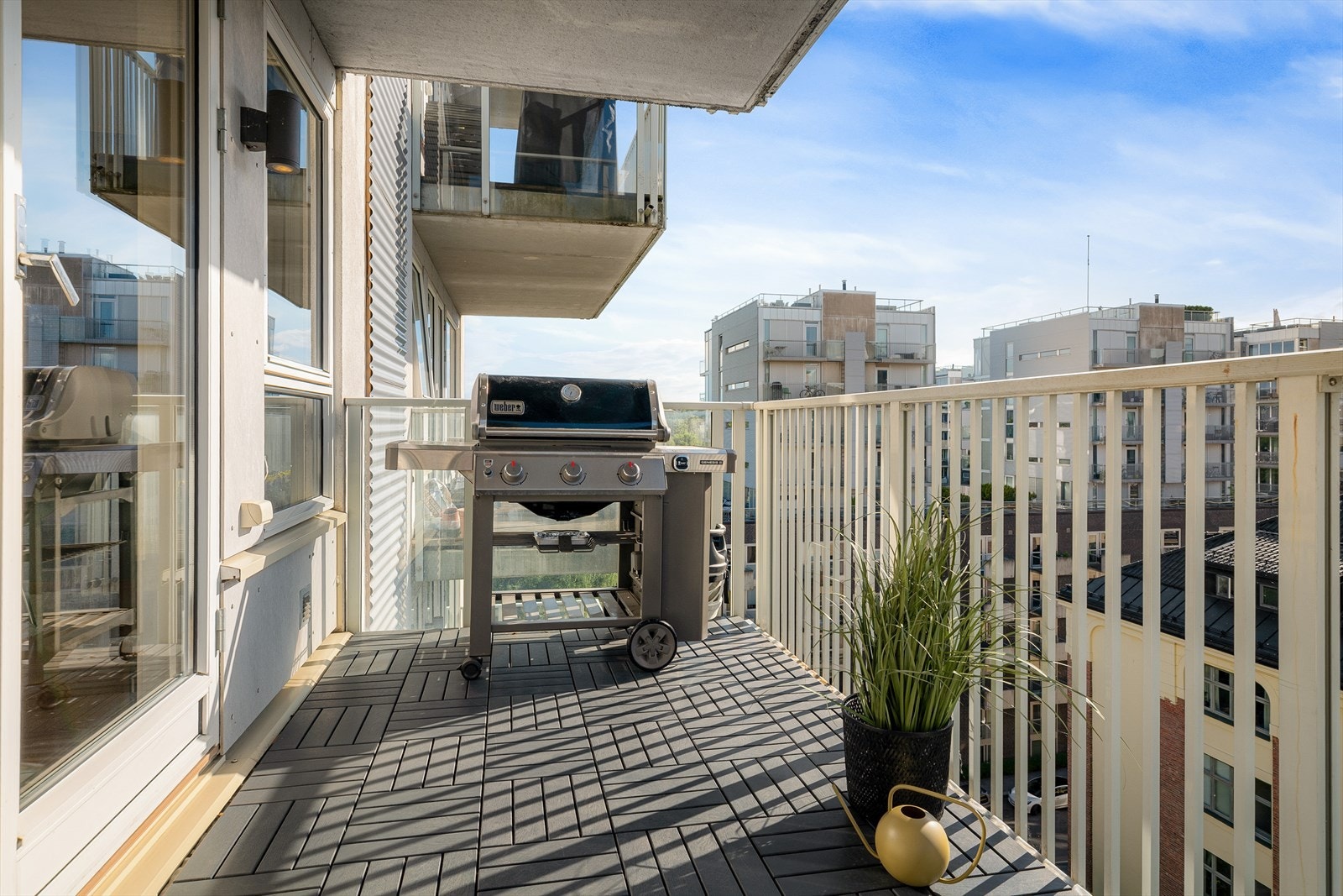 Felleskostnadene er på kr 4 265,- pr måned, og inkluderer blant annet A-konto varme/strøm, felleskostnader og internett. Galleribilde