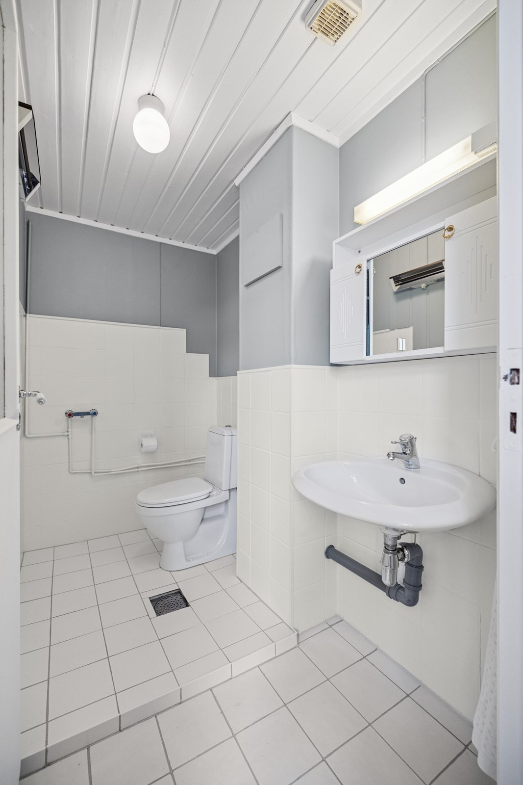 Hovedsoverommet har adkomst til eget bad. Galleribilde