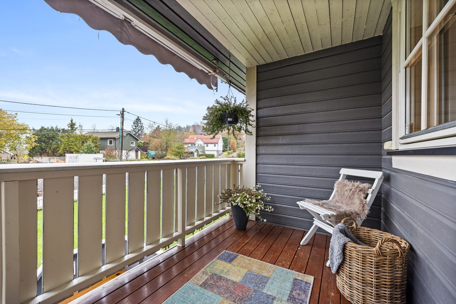 Gode solforhold og delvis overbygd med markise. Galleribilde