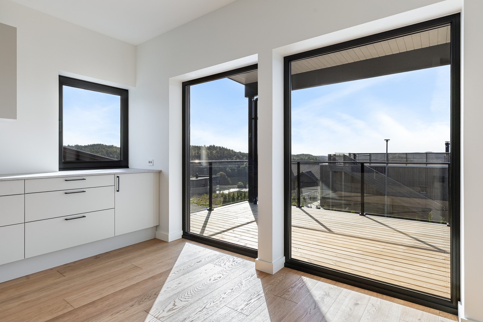 Luftig og fin beliggenhet med nærhet til sentrum og sjøen. Galleribilde