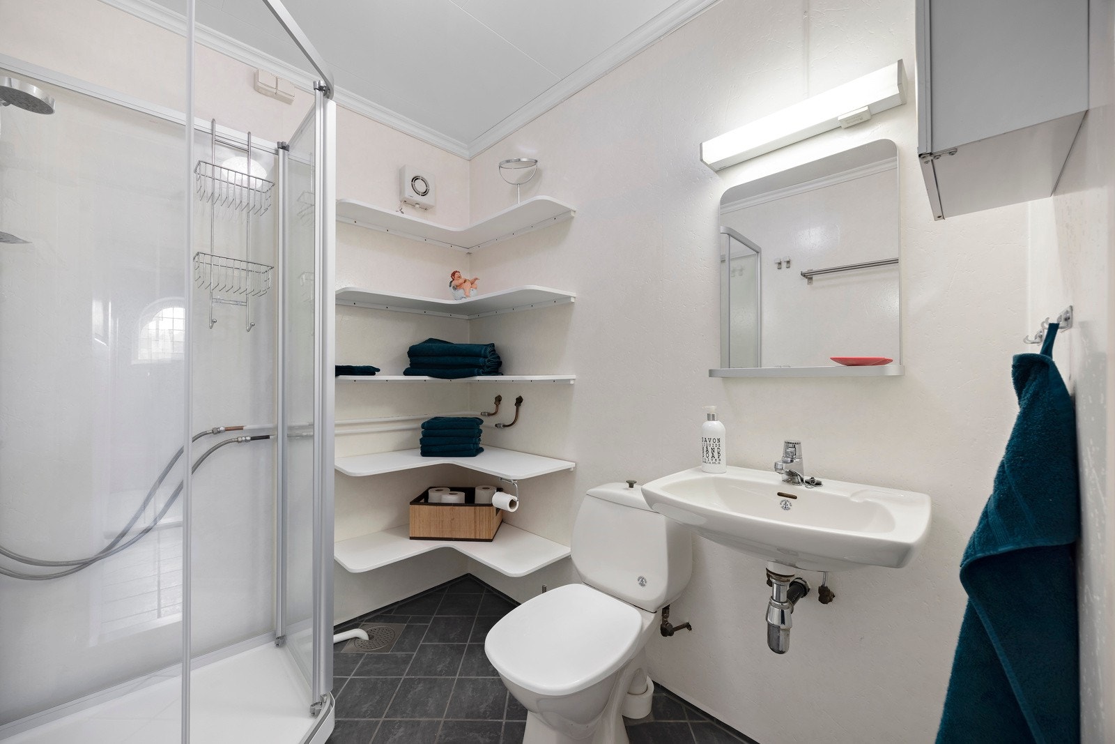 Det er to bad i boligen Galleribilde