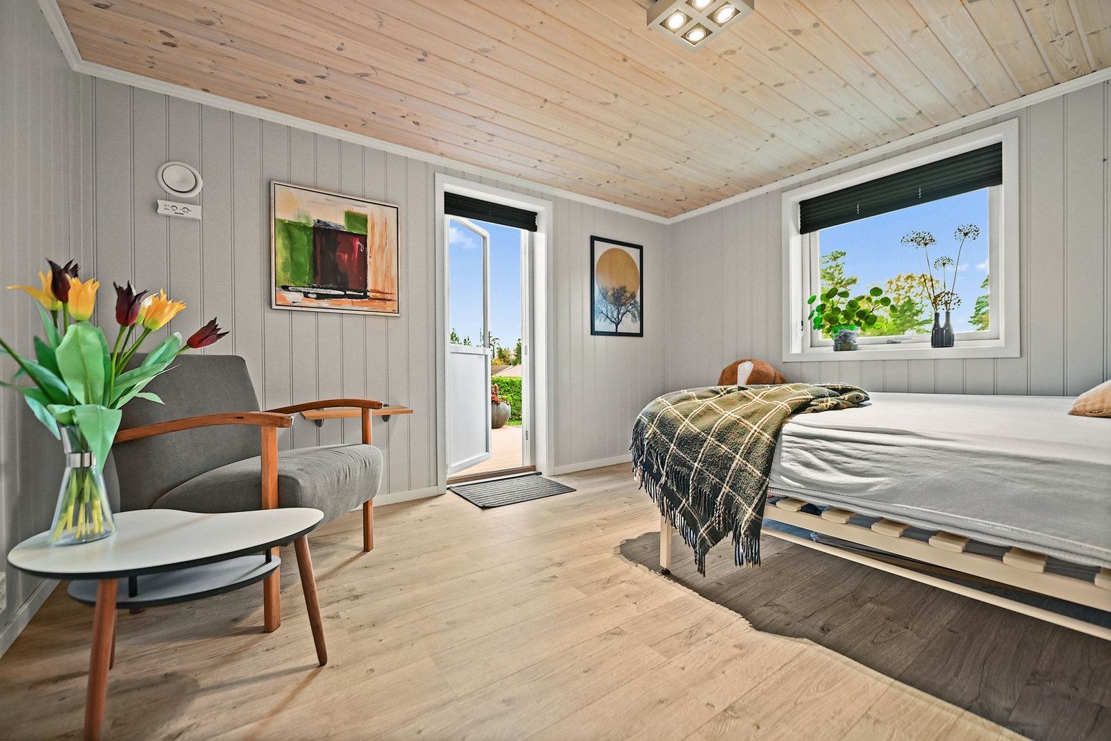 I stuen er det en nedfellbar dobbeltseng Galleribilde