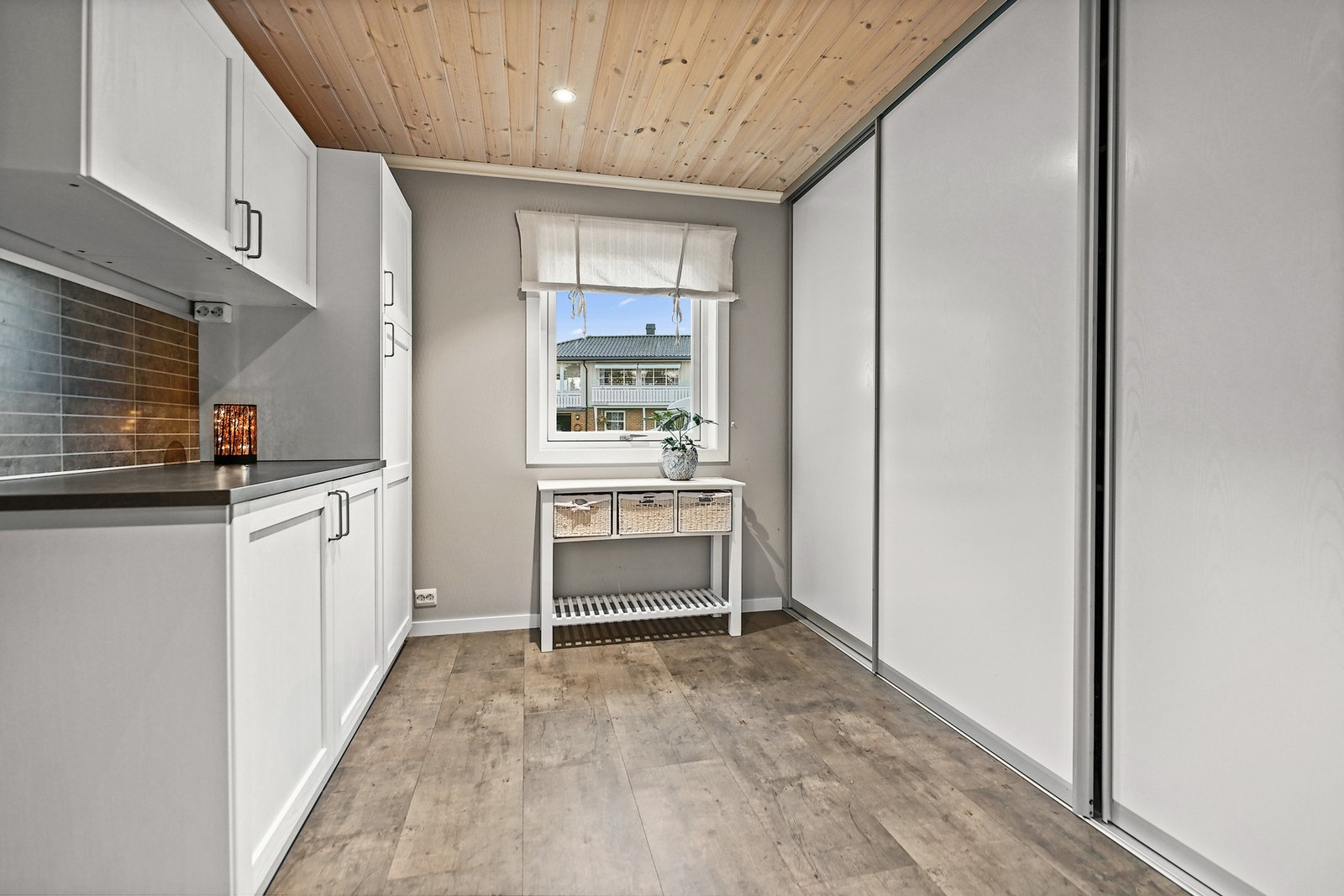 Dette er en tilbygd entré/gang fra 2016. Galleribilde