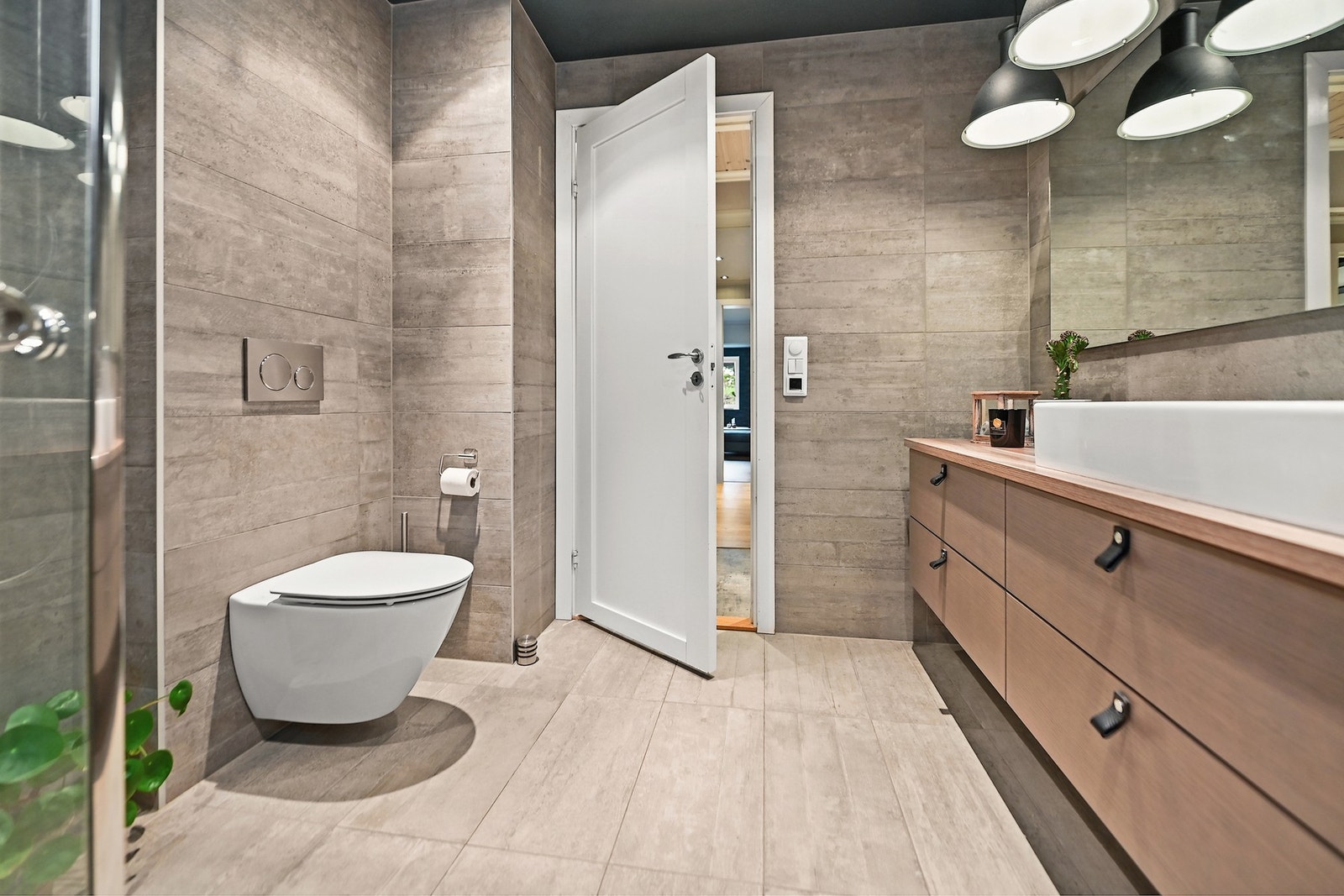 Pen innredning og varmekabler i gulvet. Galleribilde