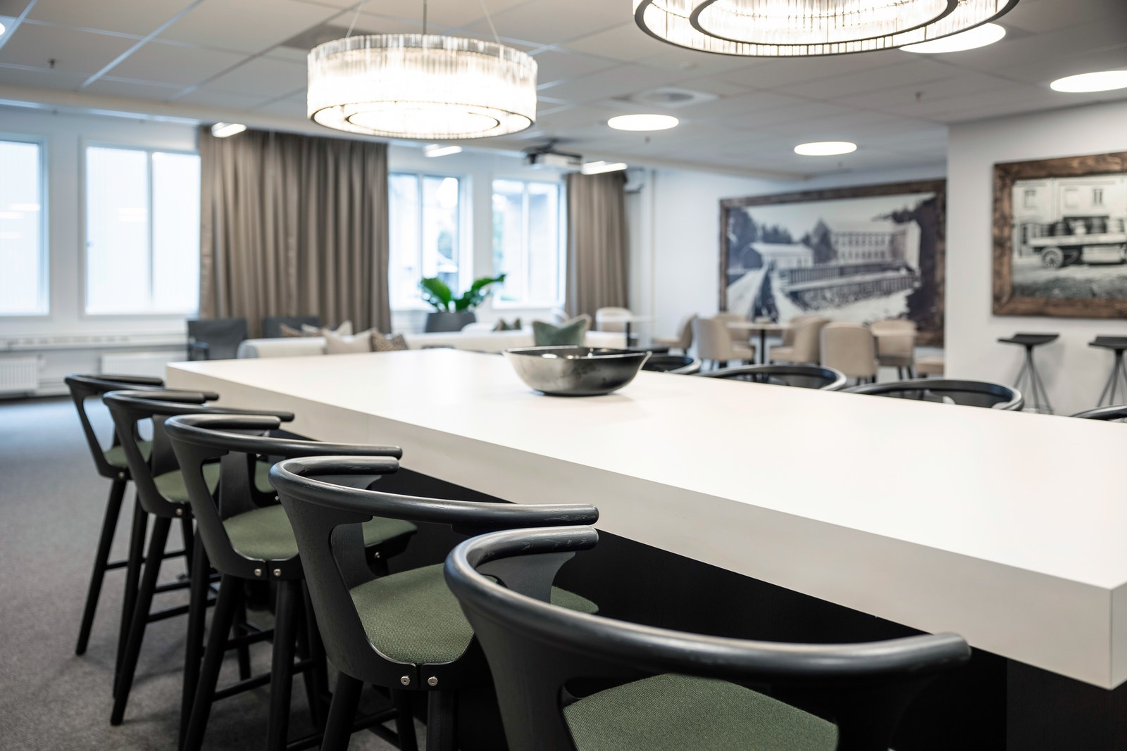 Referanselokale i bygget - sosial sone/inngangsparti
foto @knutneerland / @magentfotografer Galleribilde