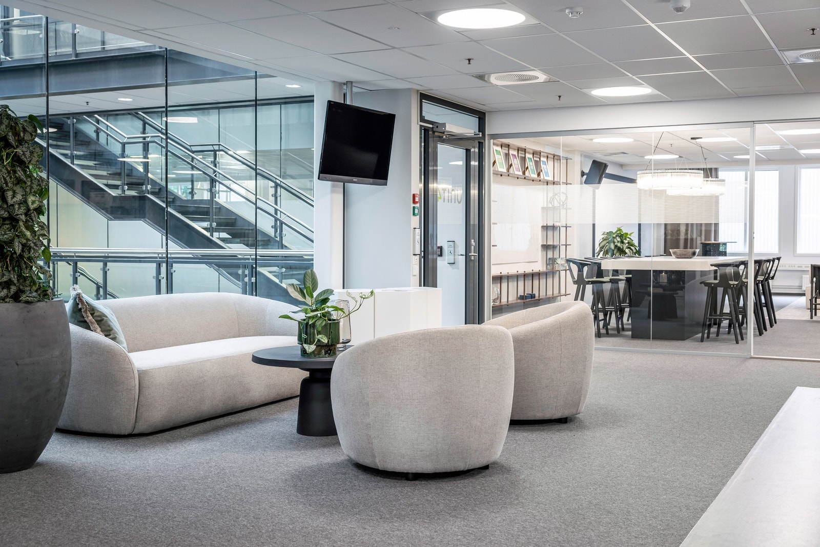 Referanselokale i bygget - sosial sone/inngangsparti
foto @knutneerland / @magentfotografer Galleribilde