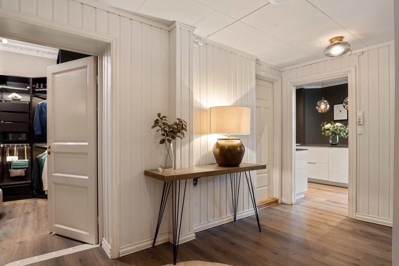 I tillegg deles boligen opp i sine naturlige soner Galleribilde