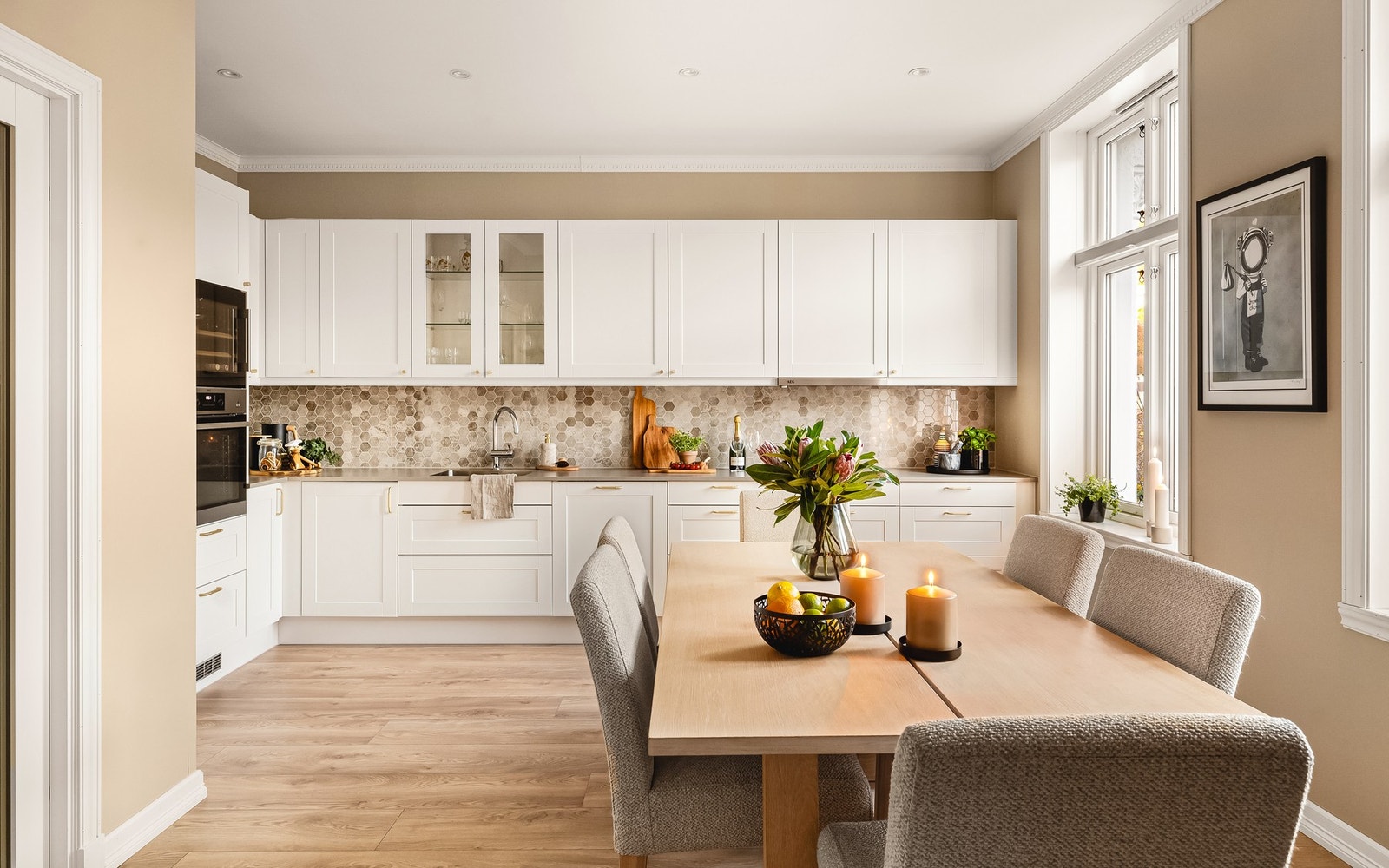 Nydelig 6-roms bygårdsleilighet over to plan med god standard og attraktiv beliggenhet Galleribilde