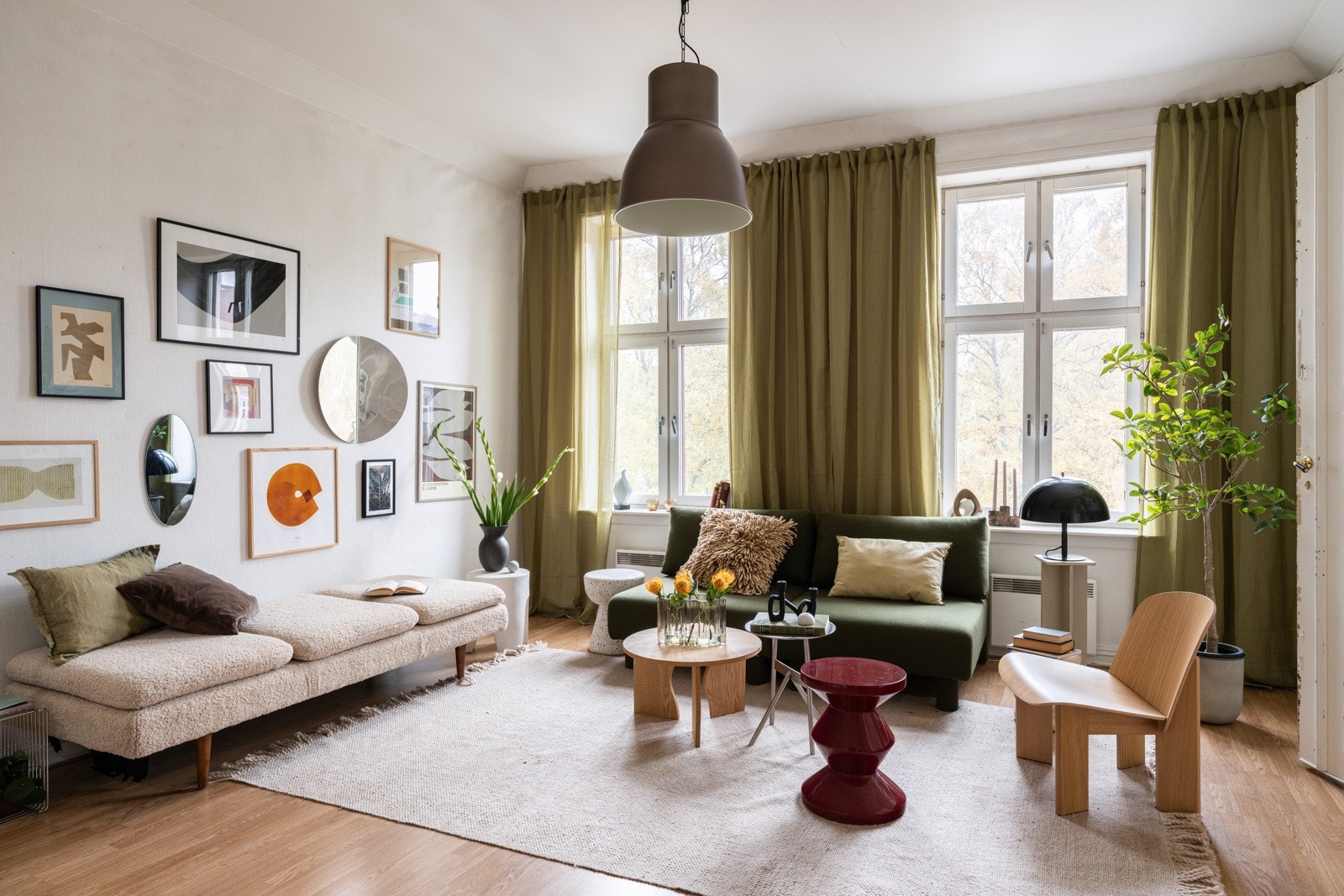 Toppleilighet over to plan med behov for totalrenovering - et stort oppussingsobjekt på hele 123m²! Galleribilde