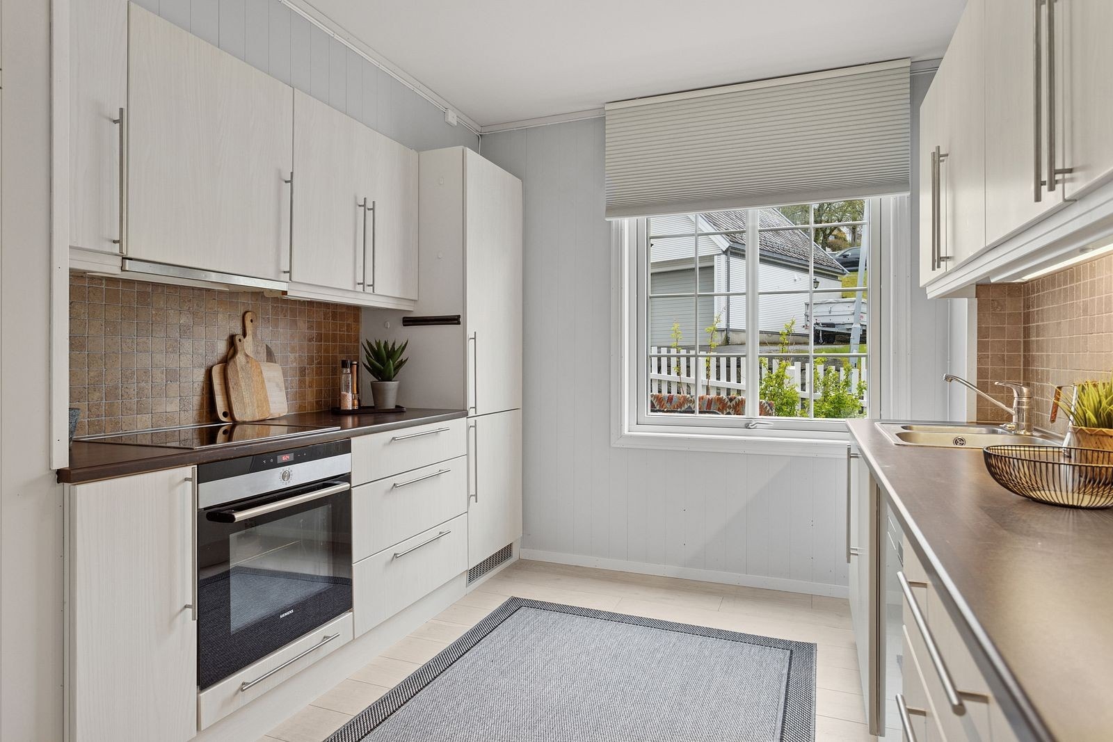 Lyst og fint kjøkken på 9,5 kvm. Galleribilde