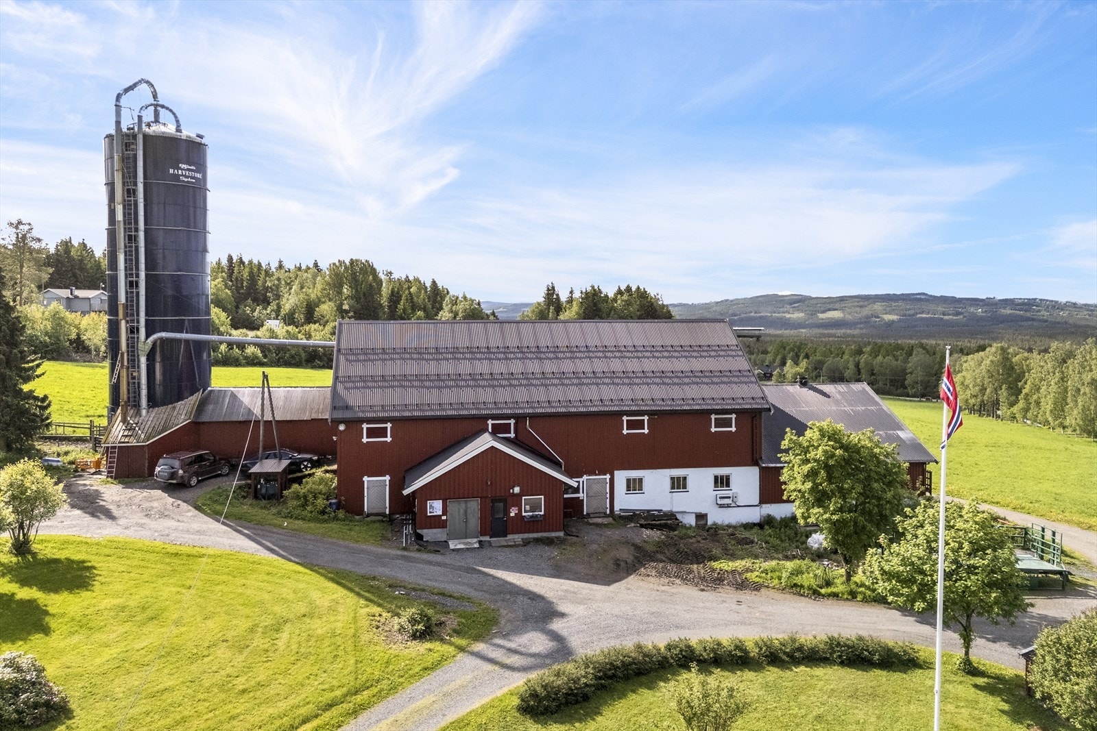 Eiendommen har et totalareal på 3100 daa. Galleribilde