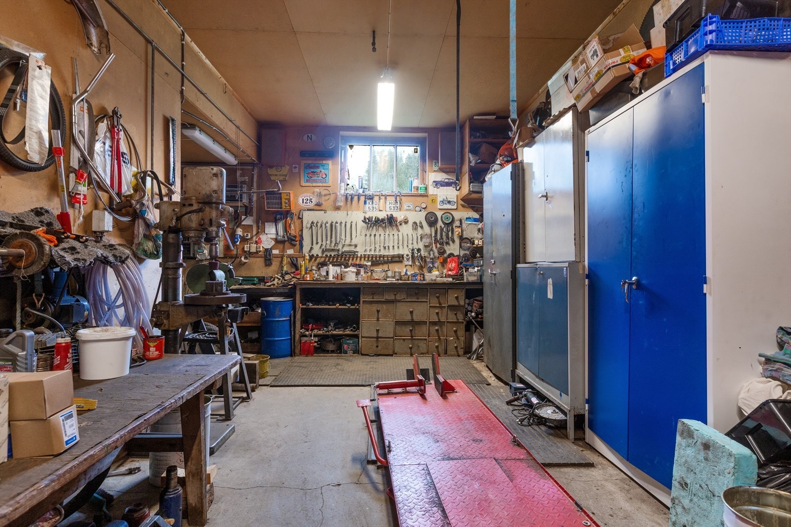 Verksted for småreparasjoner for eiendommens landbruksdrift Galleribilde