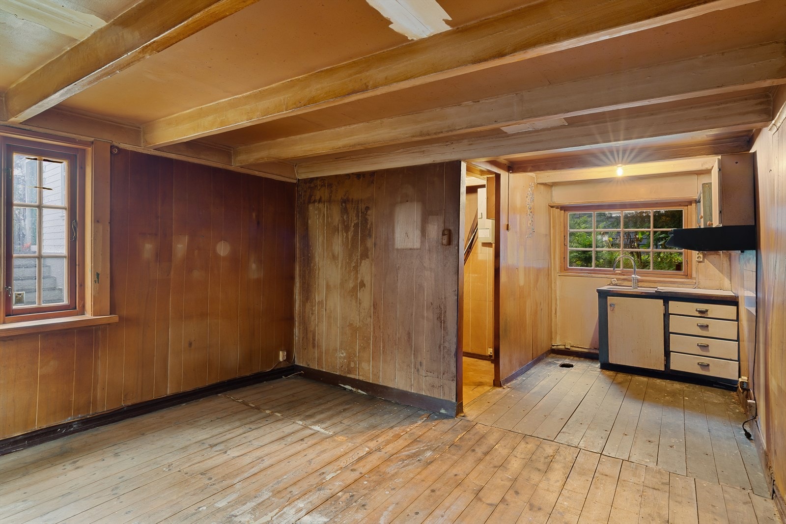 Stue med åpen løsning til kjøkken Galleribilde