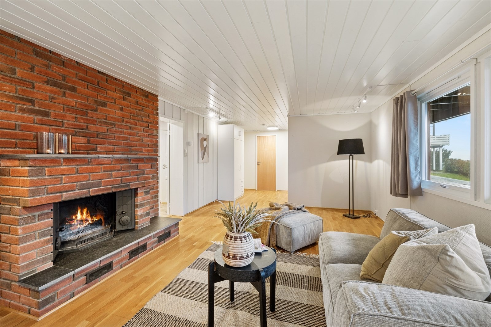 Her er det også en trivelig peis. Galleribilde