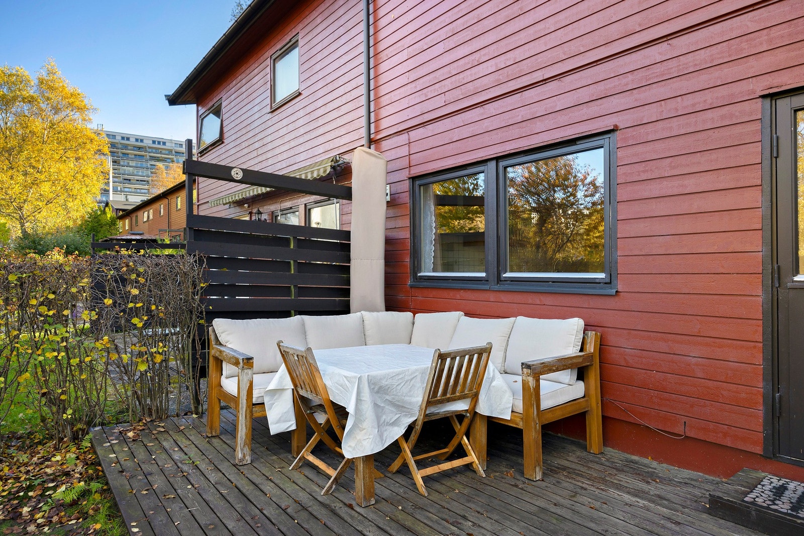 Et ideelt sted å samle familien og venner til hyggelige sammenkomster, grilling og aktiviteter utendørs. Galleribilde