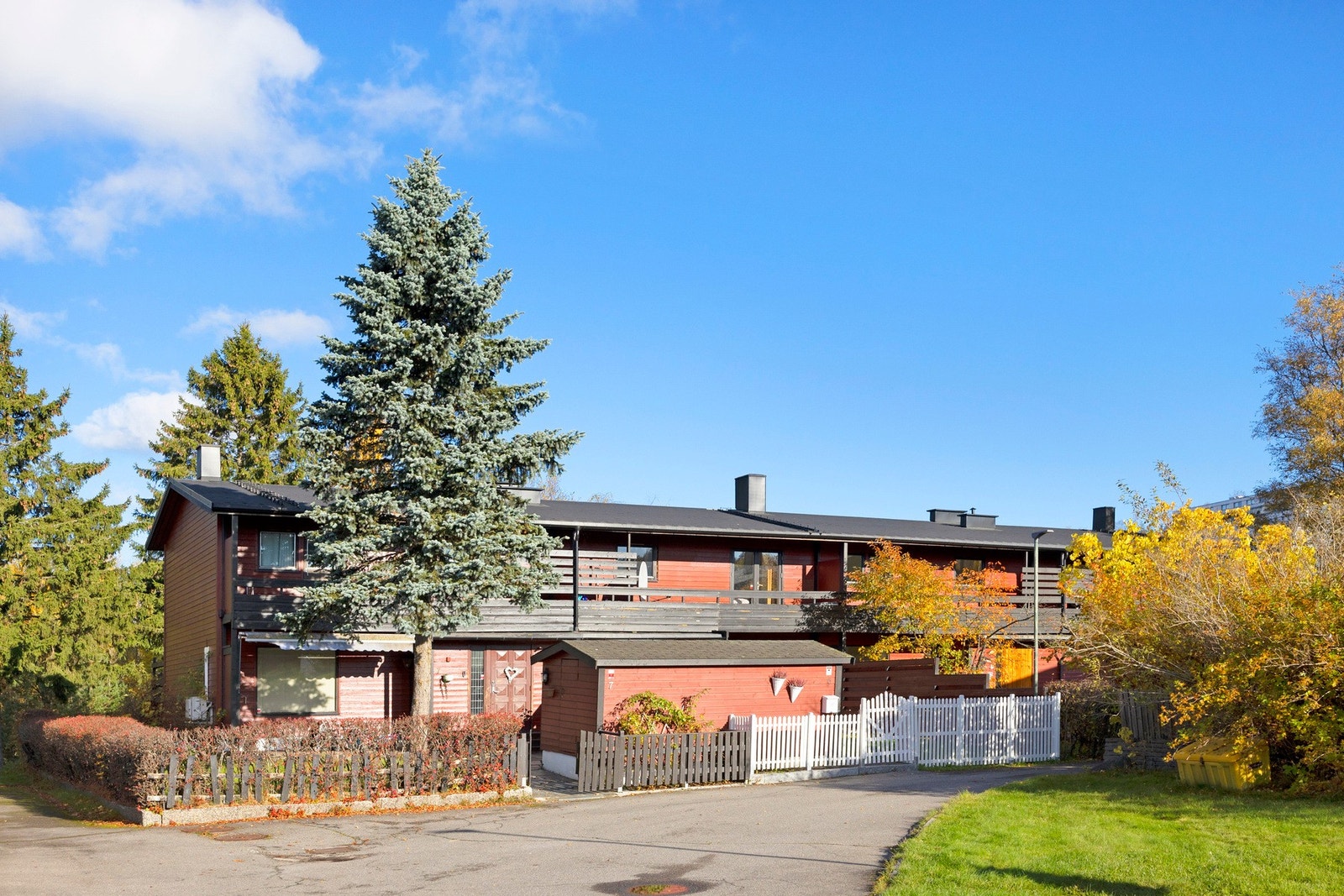 Attraktiv familiebolig over 3 plan. Galleribilde