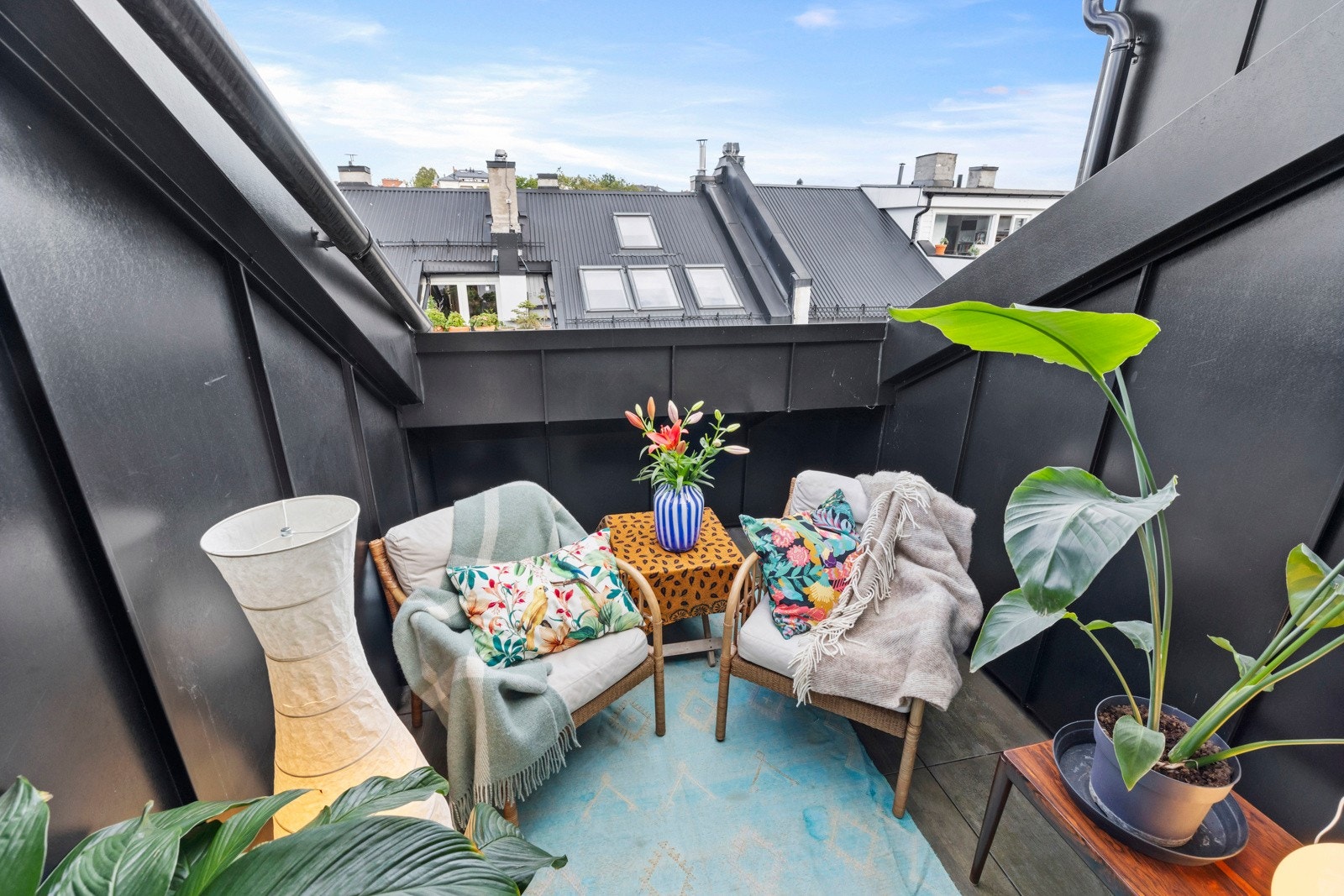 Her får du morgensol fra tidlig morgen til ca. kl. 13:30, ifølge selger, som gir en hyggelig start på dagen. Galleribilde