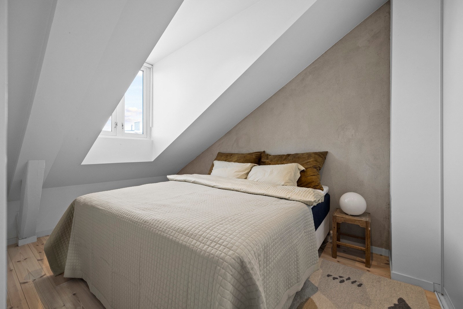 Soverom ll Galleribilde