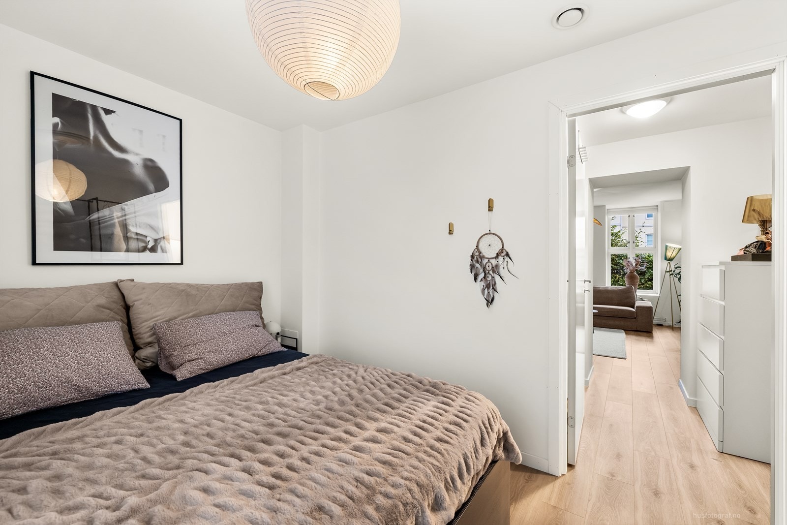 Fra soverommet er det utgang mot entré. Galleribilde