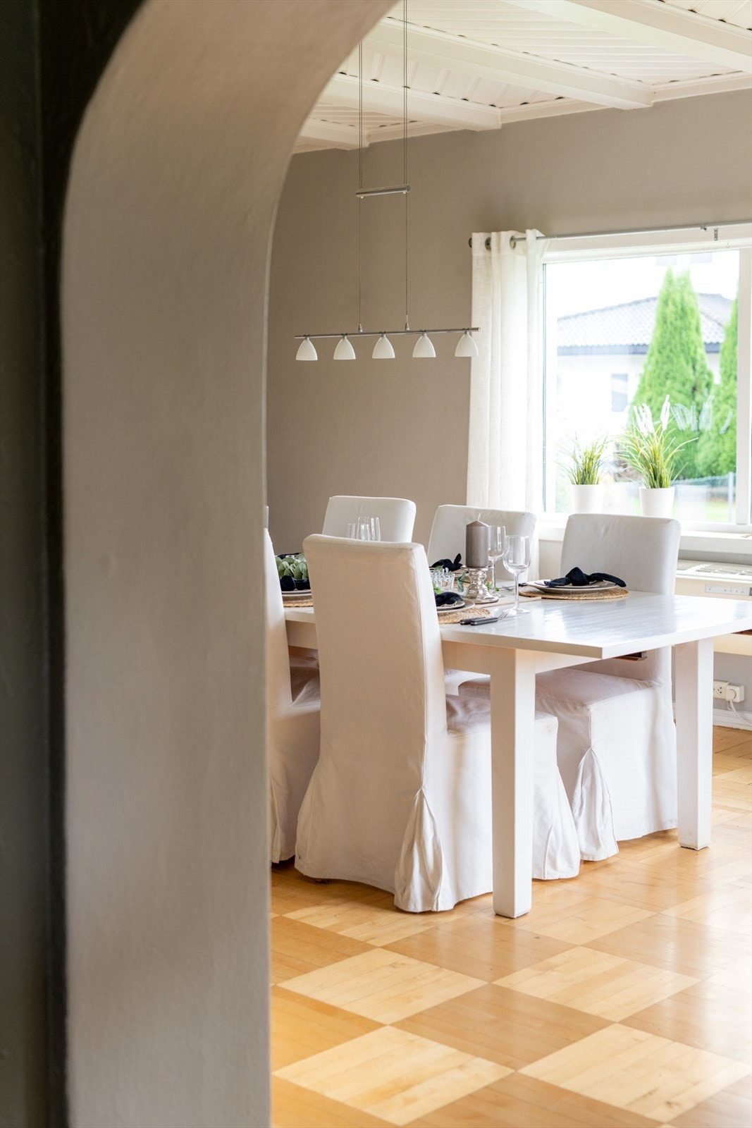 Detalj spisestue Galleribilde