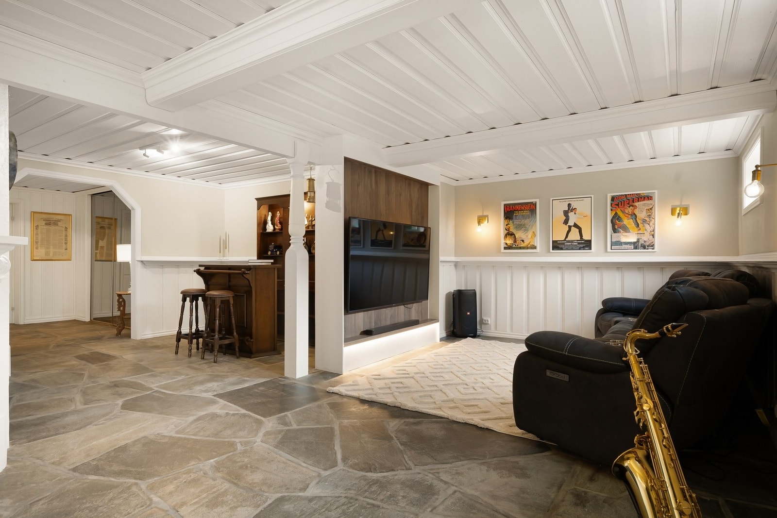 Her kan man trekke seg tilbake i egen tv-stue. Perfekt dersom man har gjester. Galleribilde