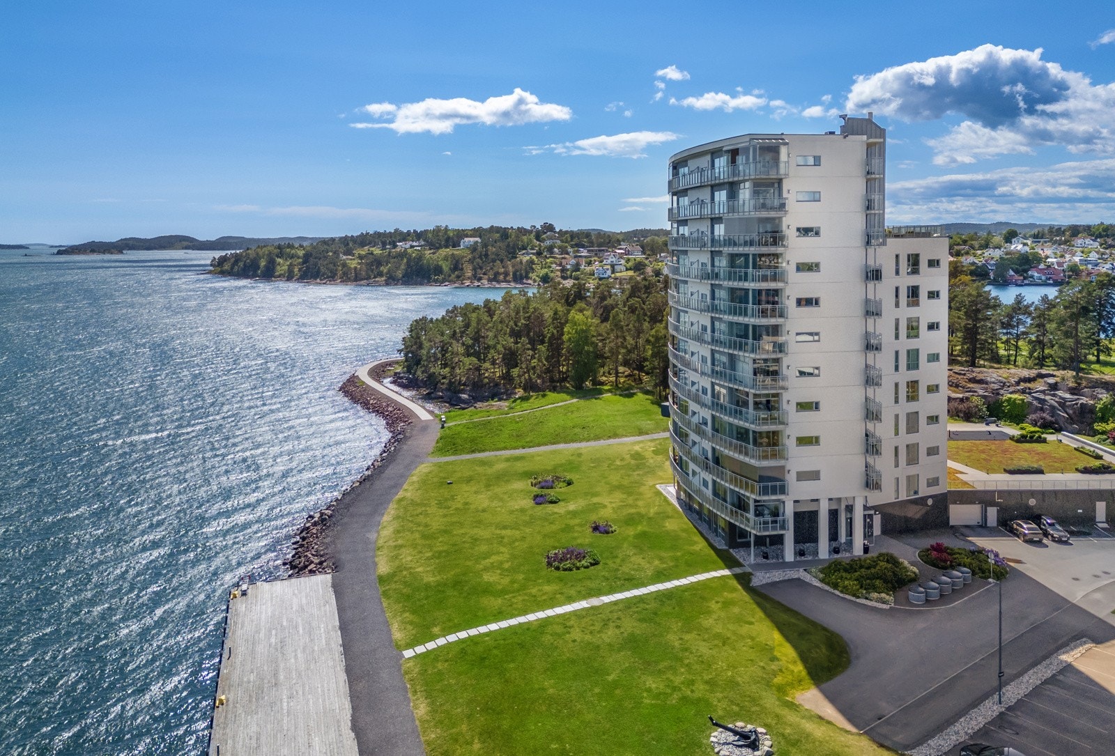 Toppleilighet - helt sjelden vare i vannkanten Galleribilde