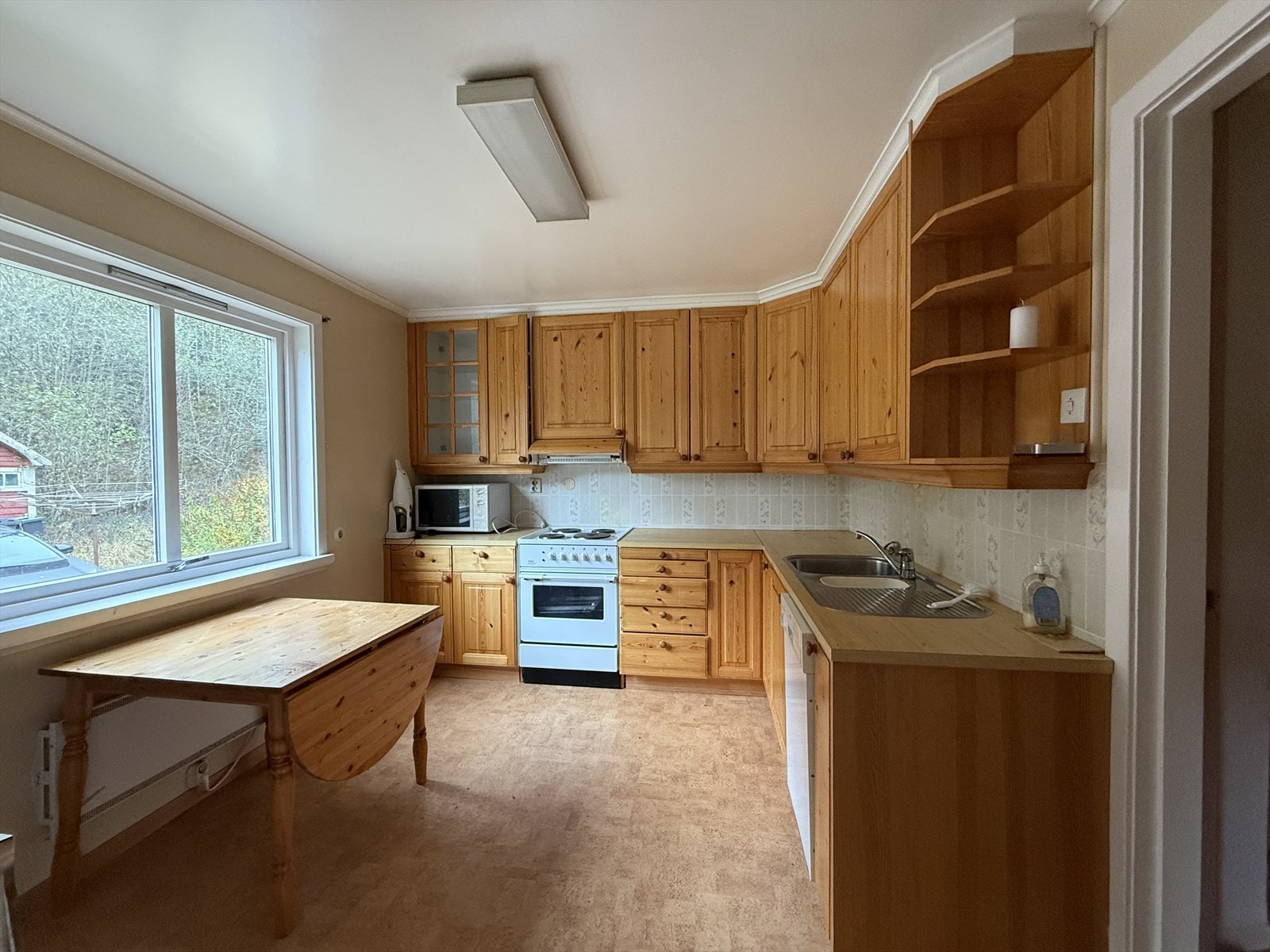 Her kan ein nyte morgonkaffien. Galleribilde