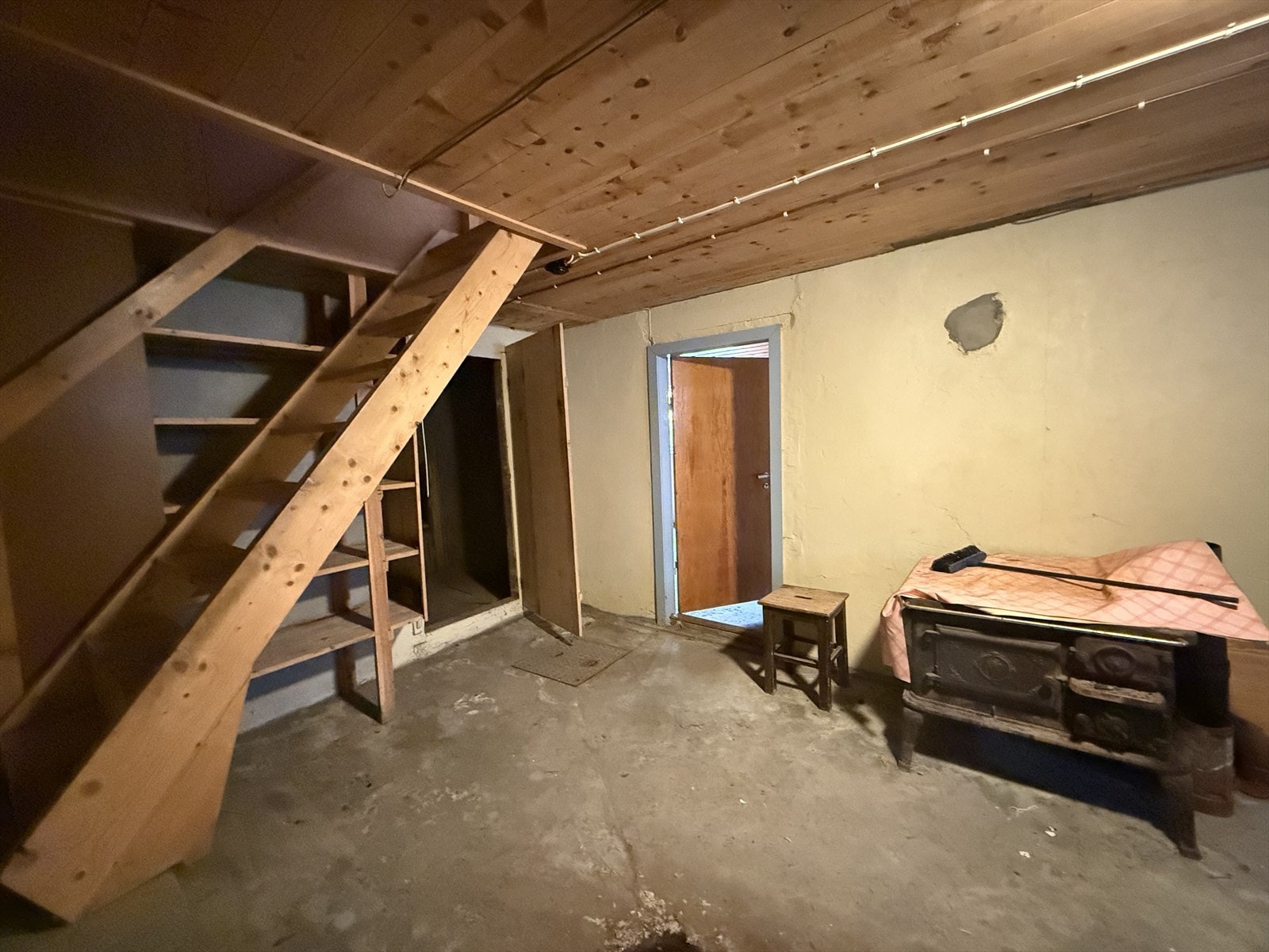 Kjellaren består av fleire rom Galleribilde