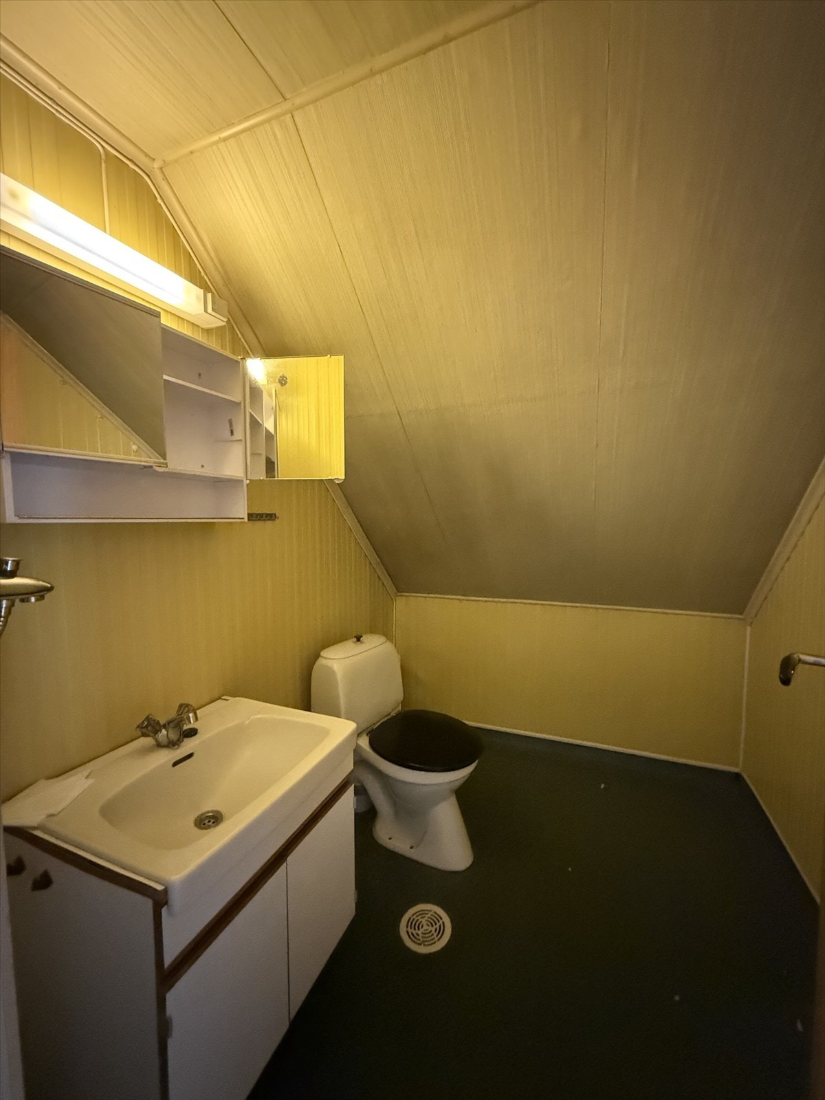 I 2.etasje har du også eit bad. Galleribilde