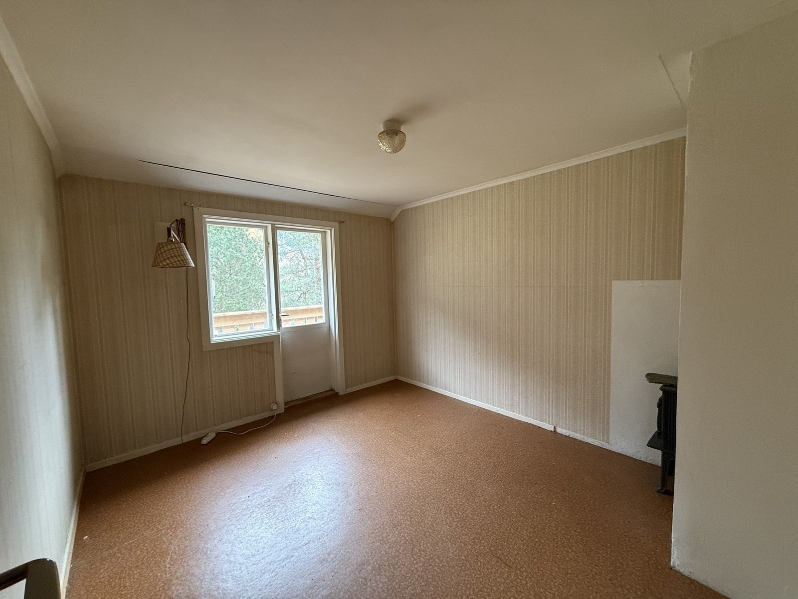 Soverom 2 med utgang til veranda. Galleribilde