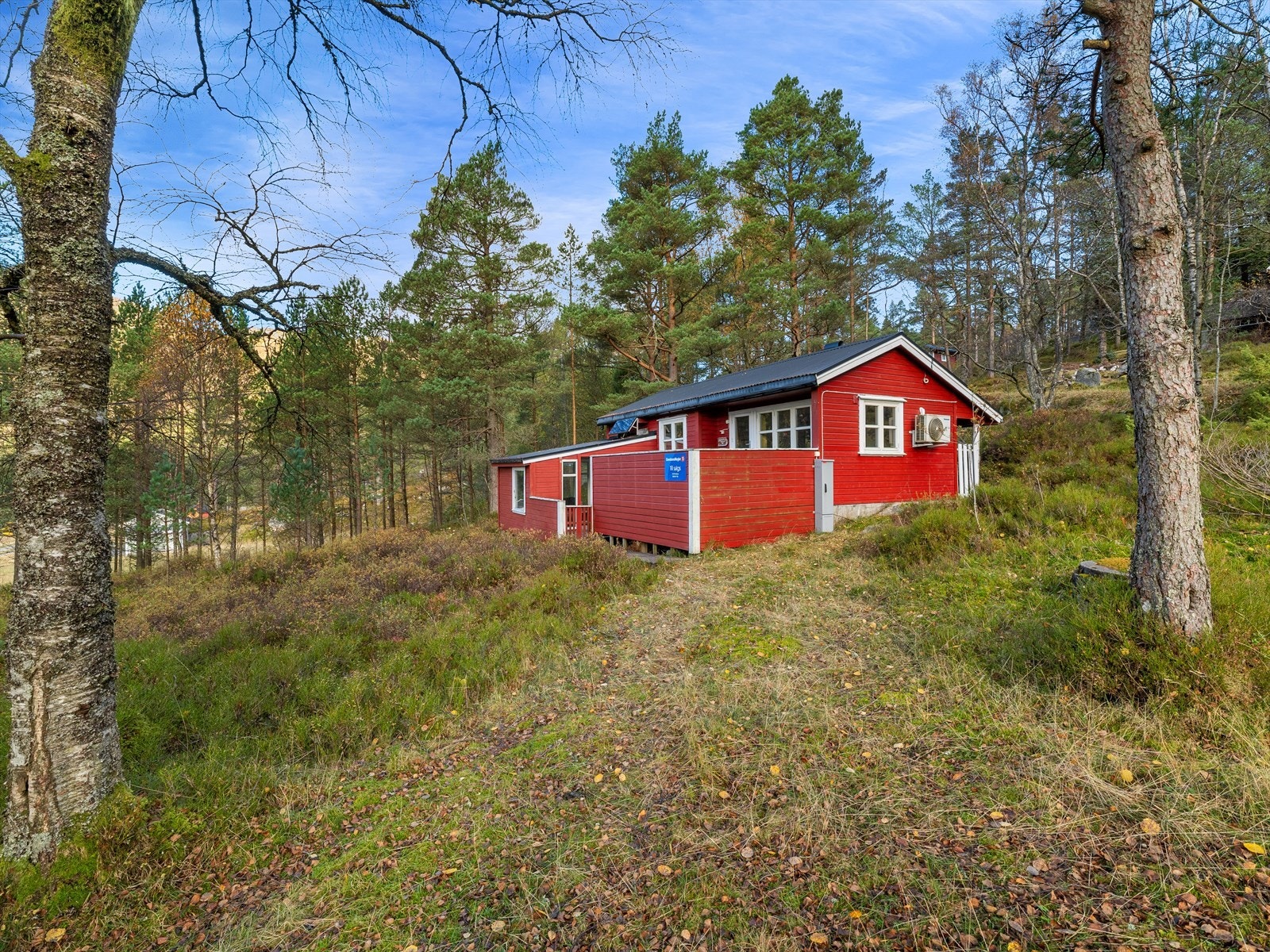 EiendomsMegler1 v/Torill Kalsaas presenterer hytte med utestue på Giljastølen Galleribilde