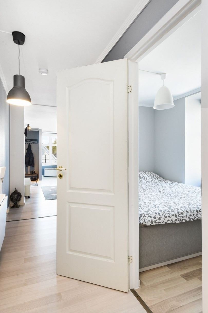 Begge soverommene har adkomst fra kjøkkenet. Galleribilde