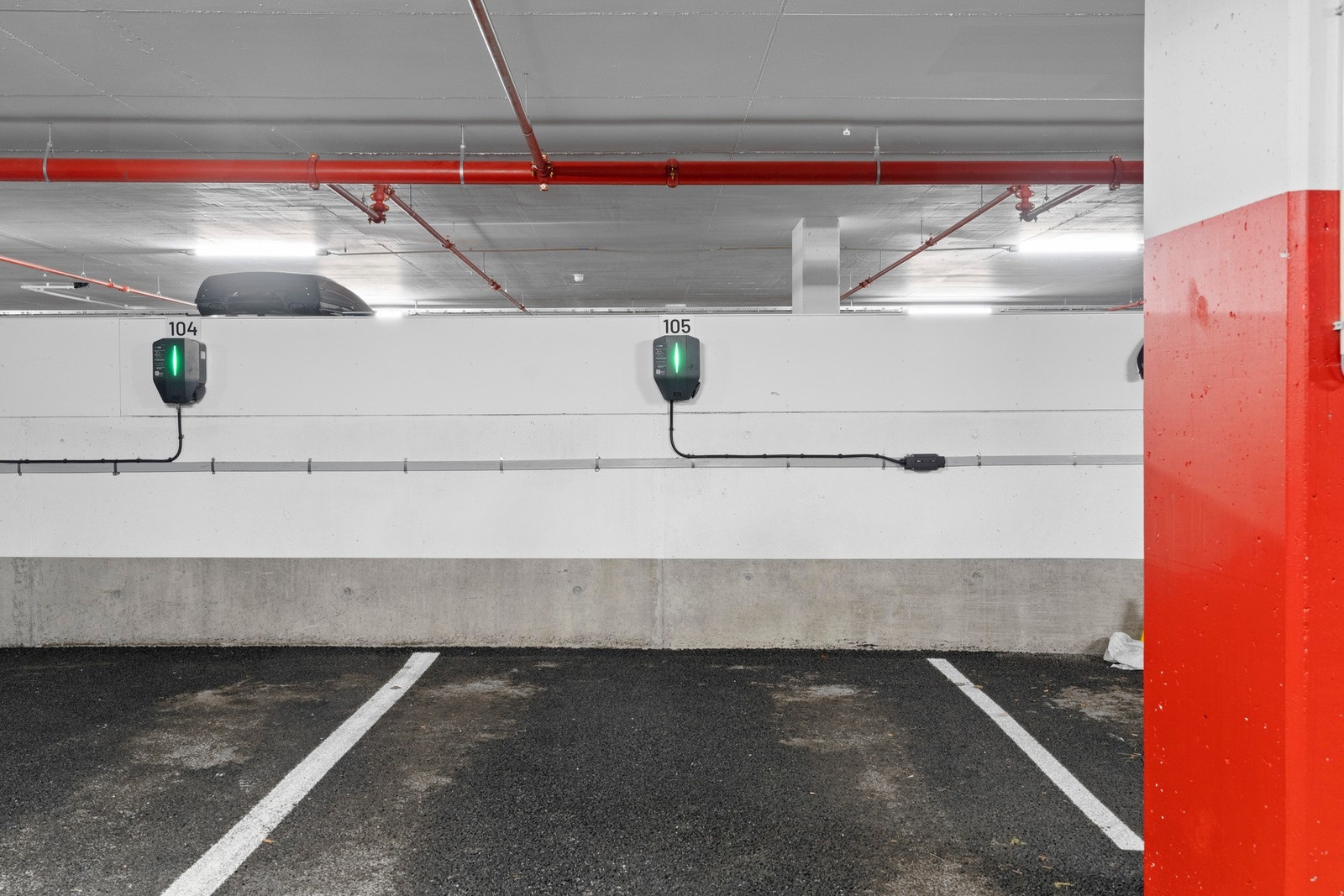 P-plass med lader Galleribilde