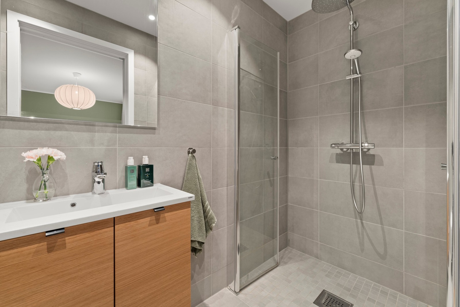 Bad tilhørende hovedsoverom Galleribilde