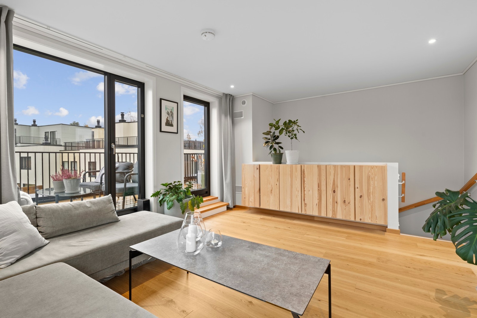 Stuen i toppetasjen har fungert perfekt som tv-stue Galleribilde